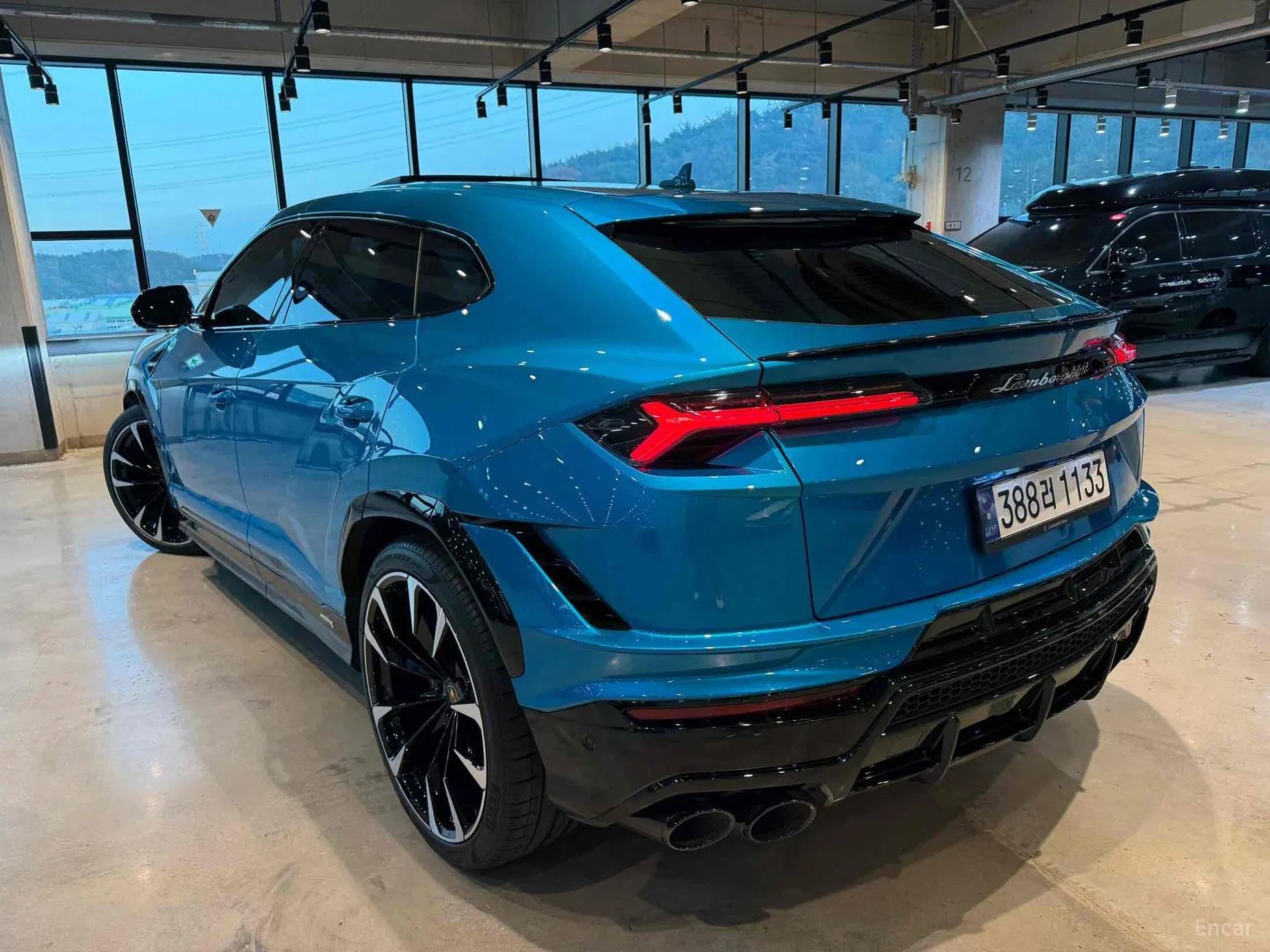 Lamborghini Urus превью 6