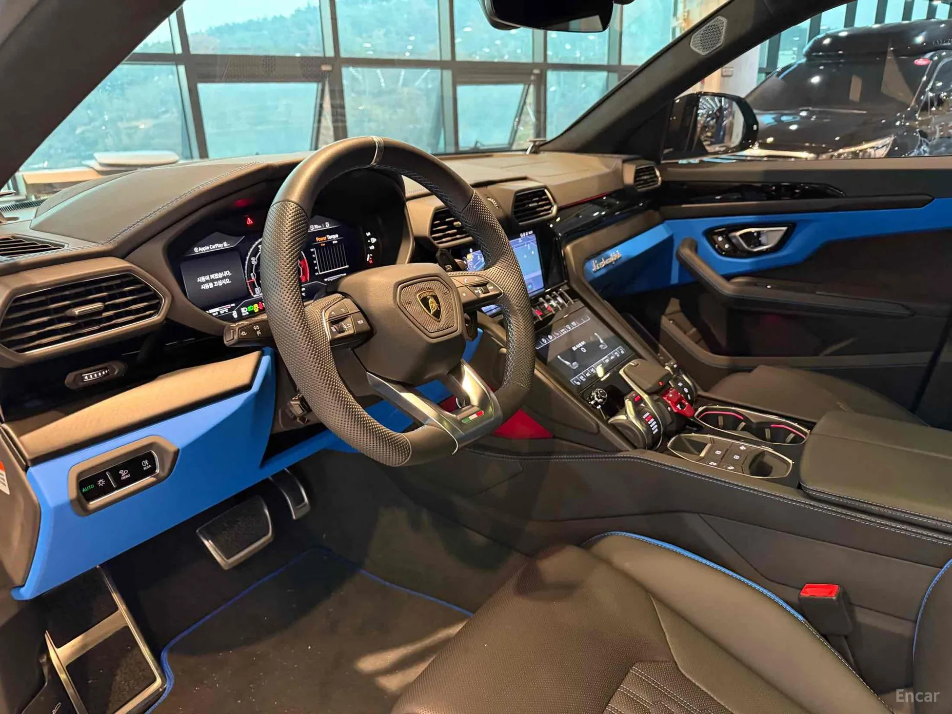 Lamborghini Urus превью 8