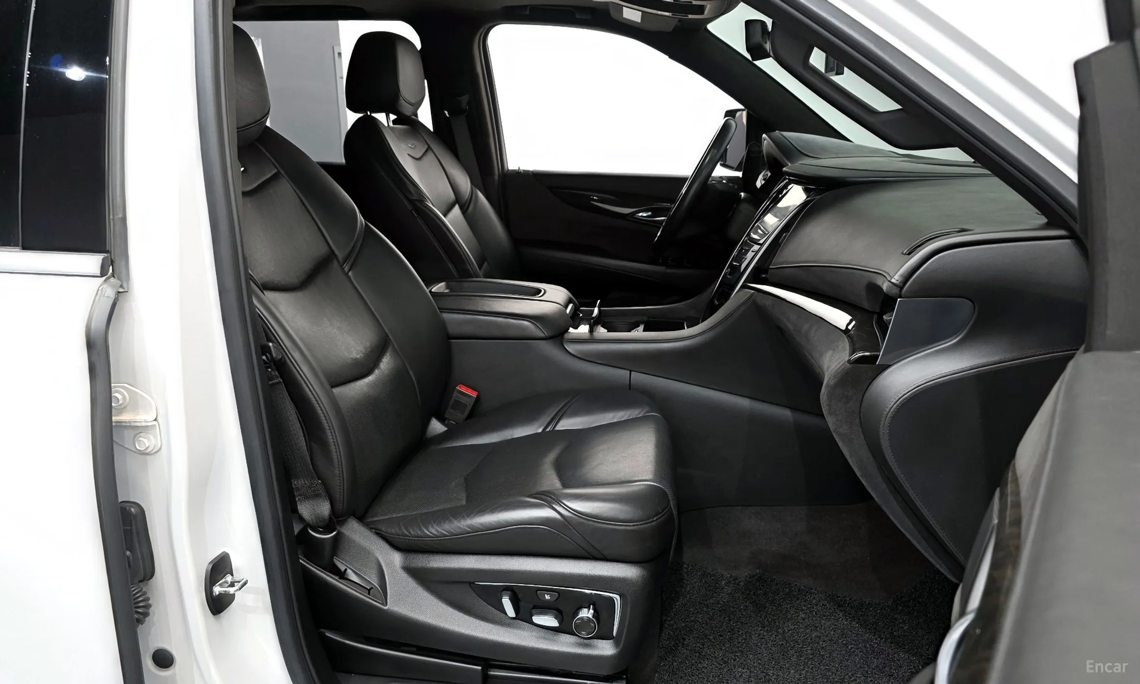 Cadillac Escalade превью 11
