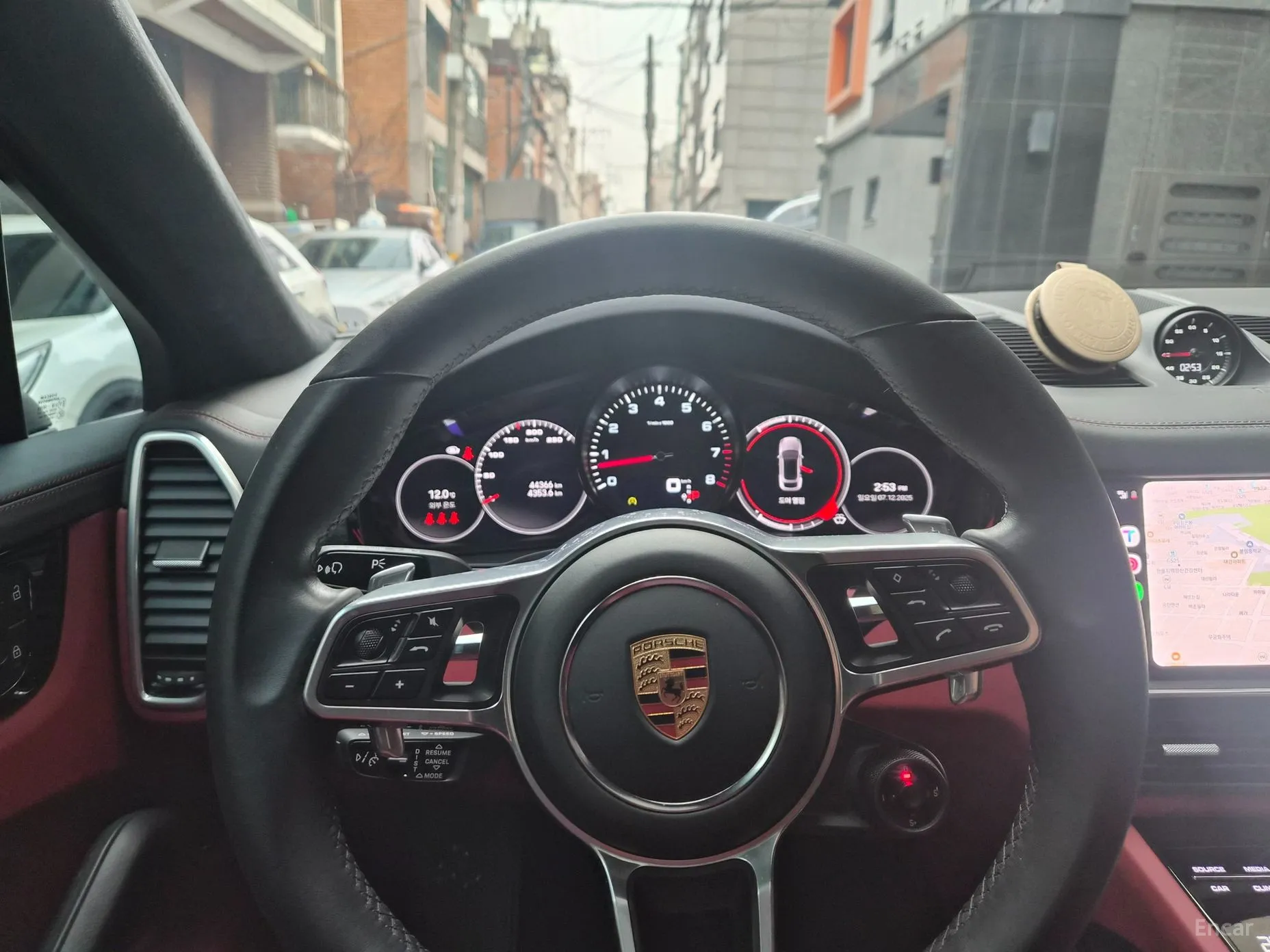 Porsche Cayenne (PO536) превью 12