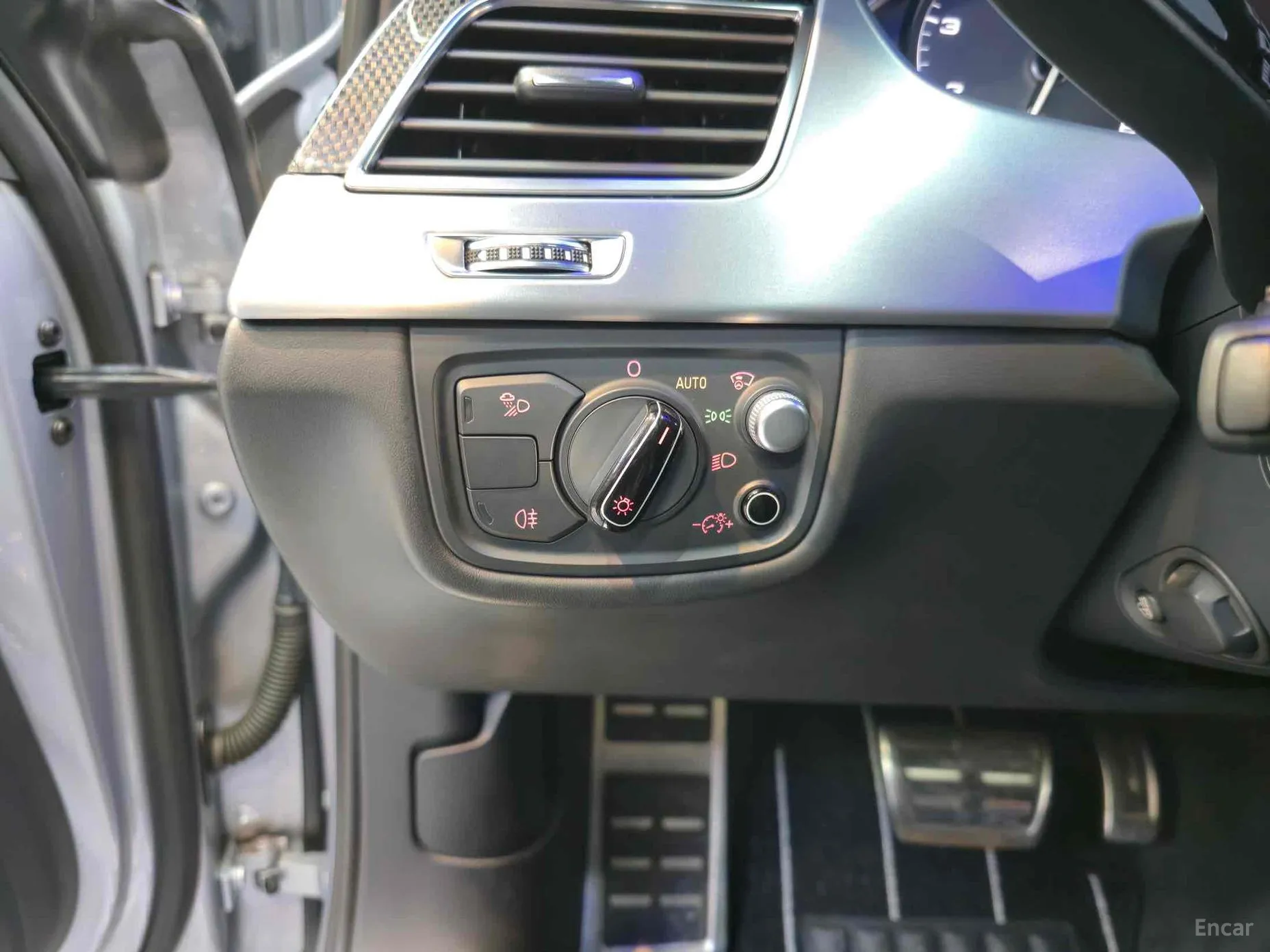 Audi S8 превью 13