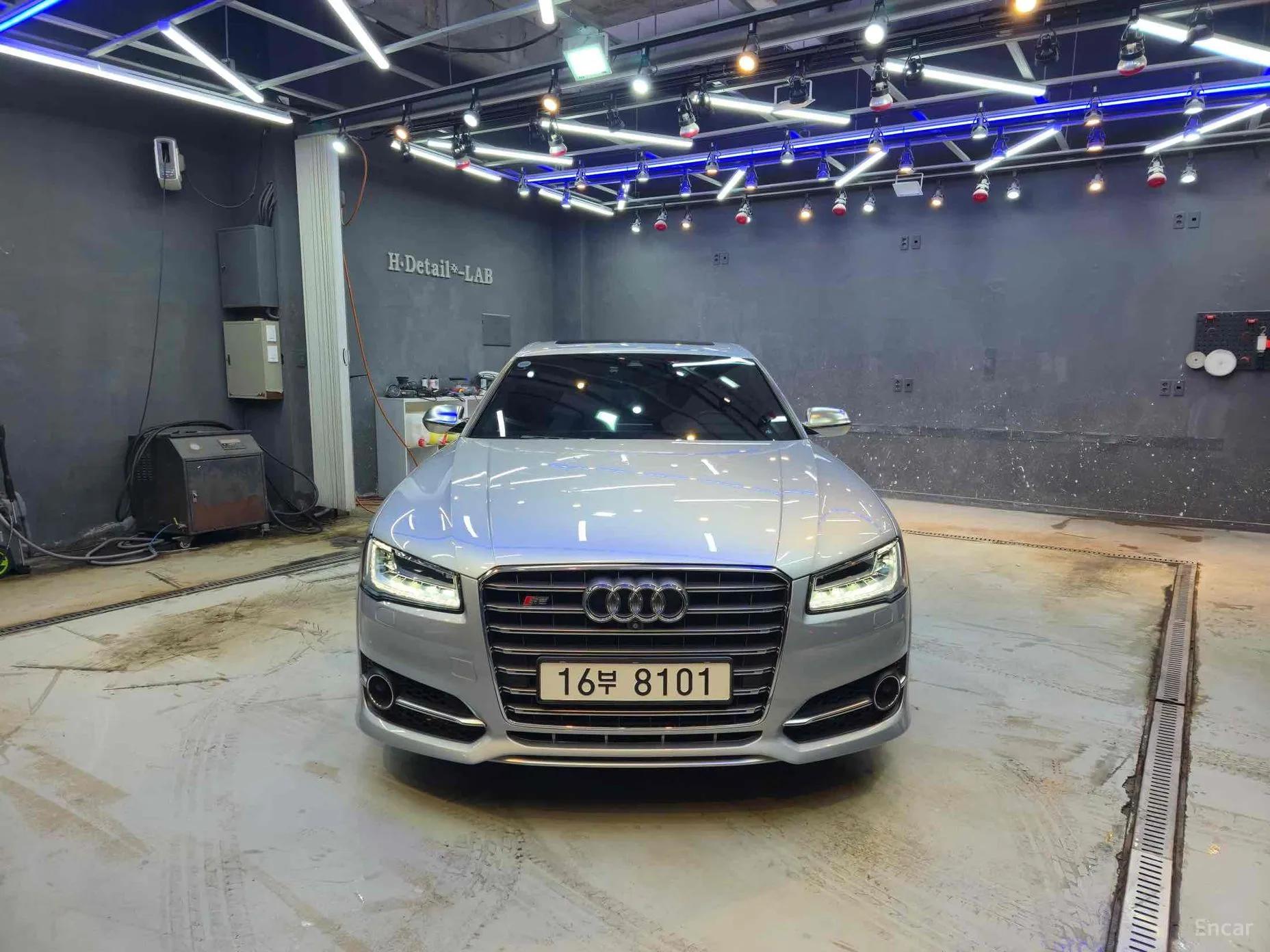 Audi S8 превью 3