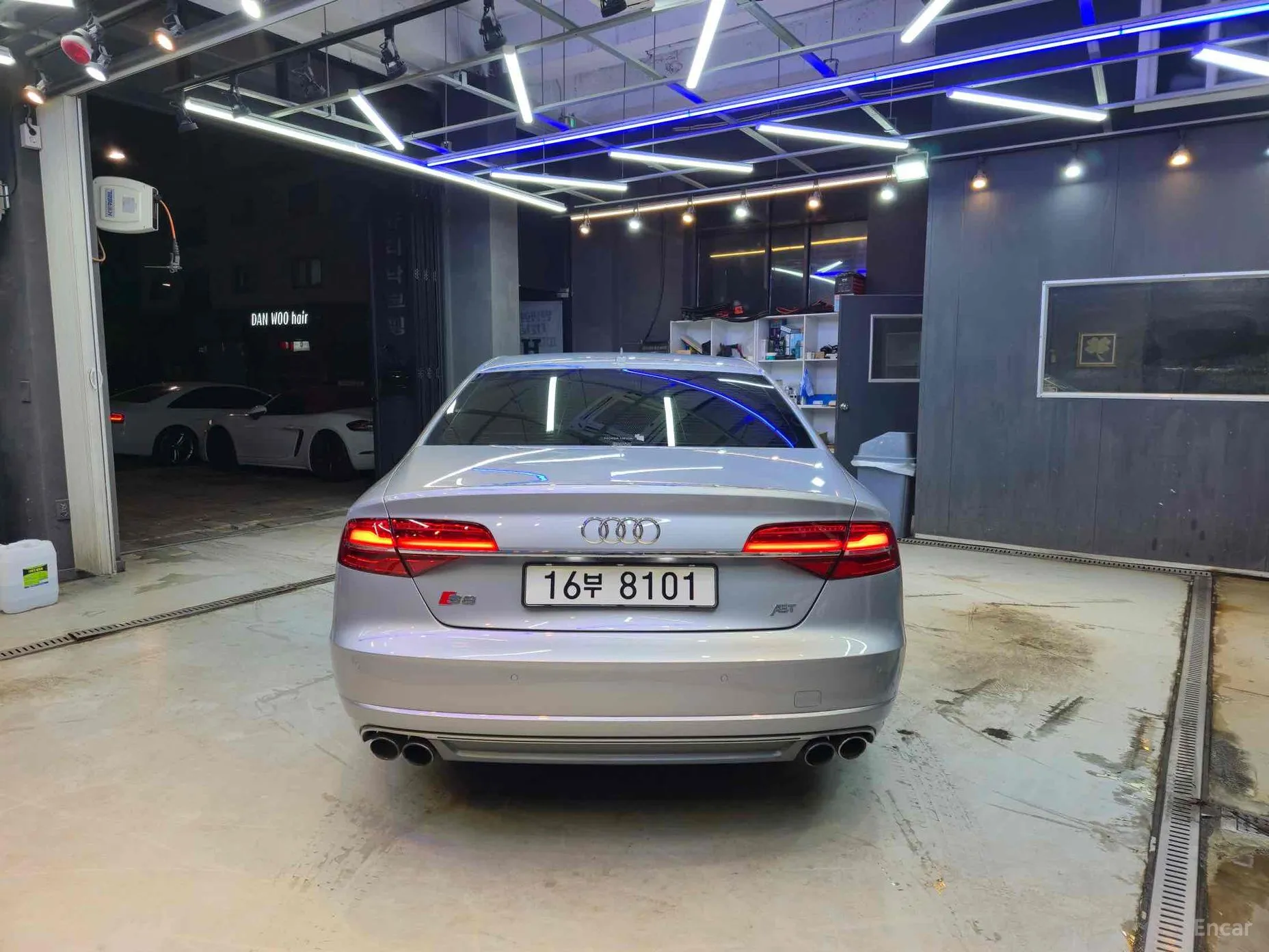 Audi S8 превью 4