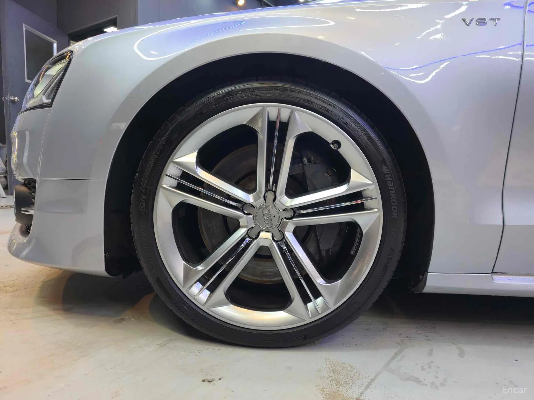 Audi S8 превью 5