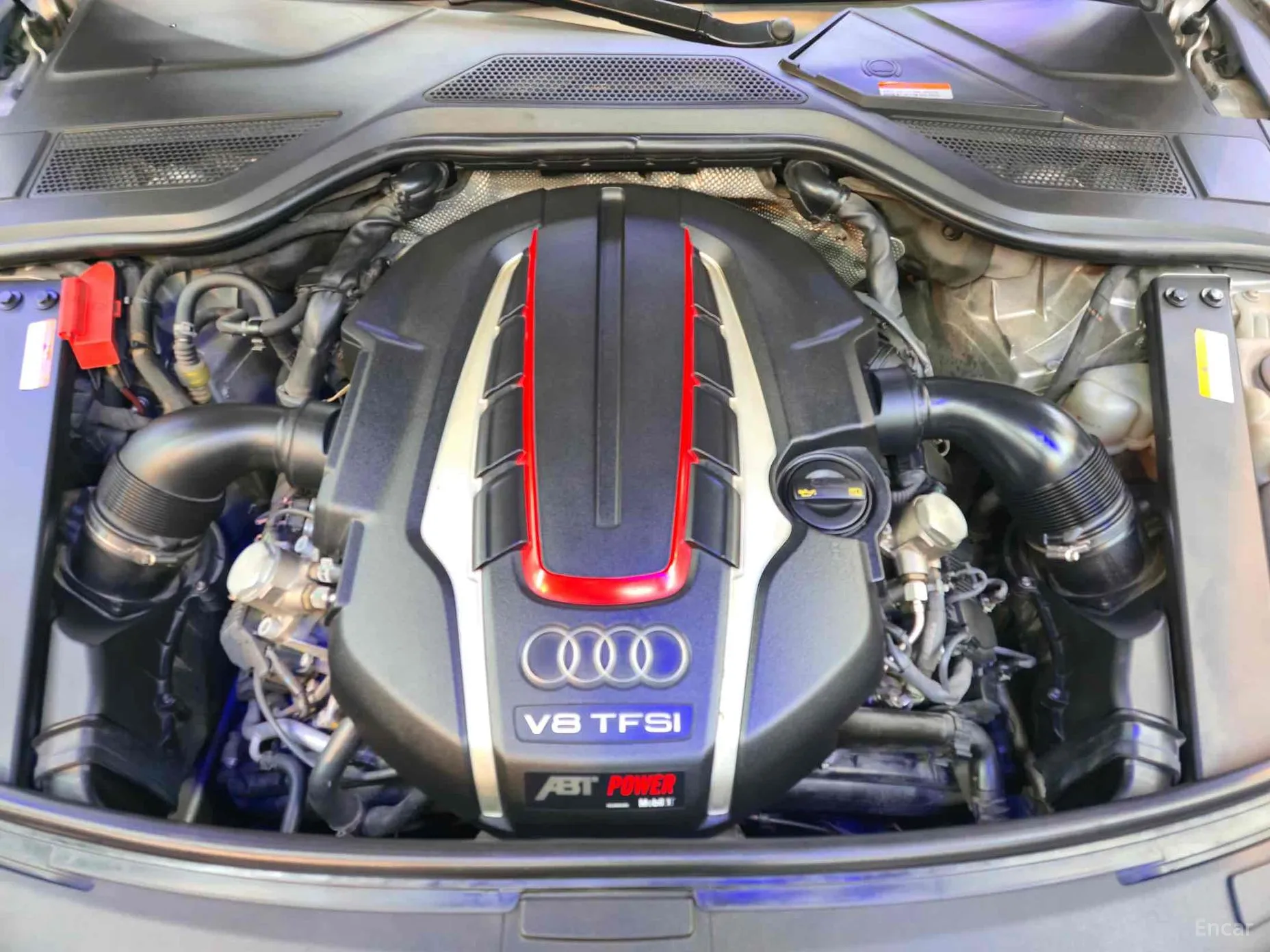 Audi S8 превью 6