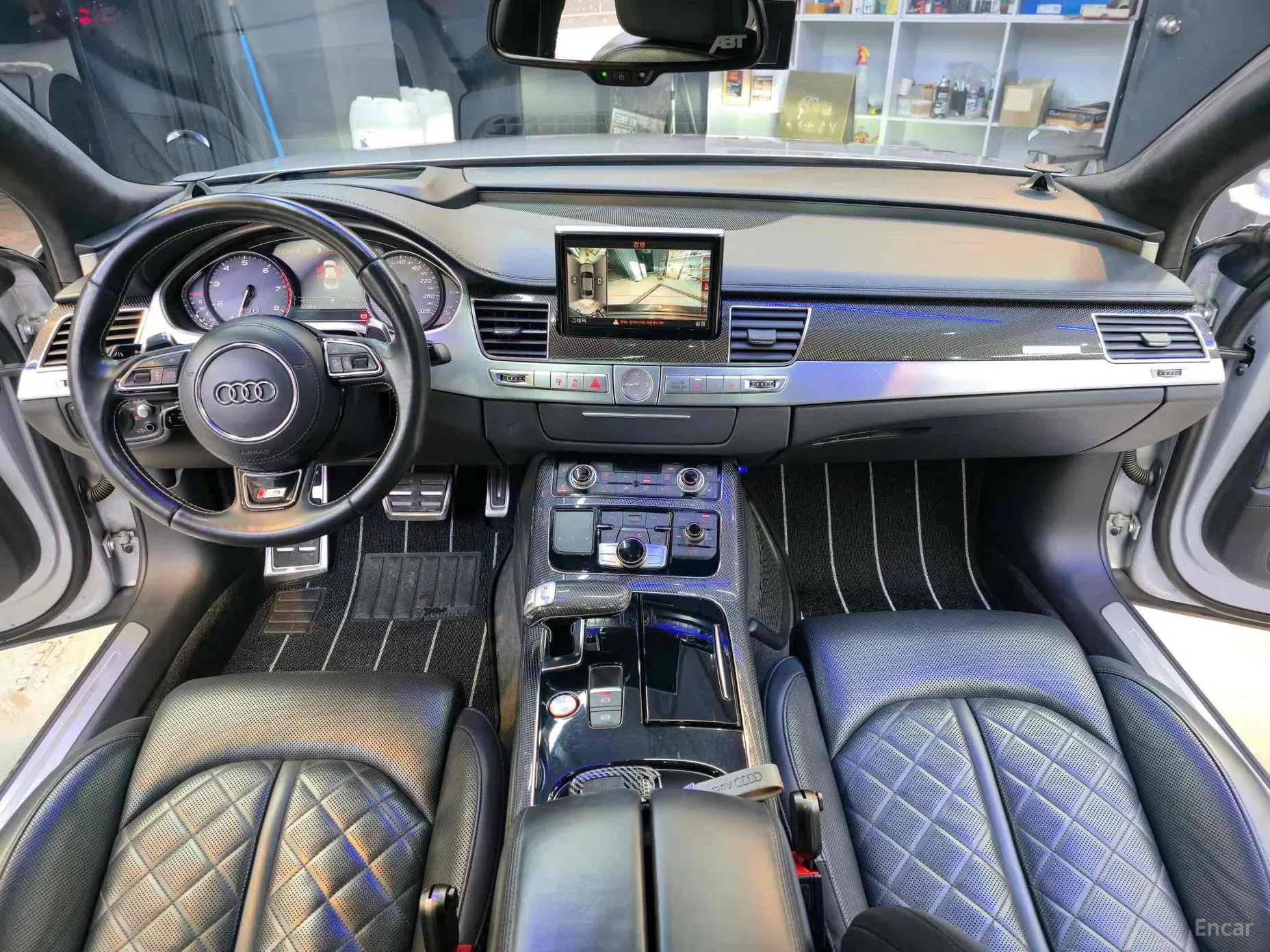 Audi S8 превью 7