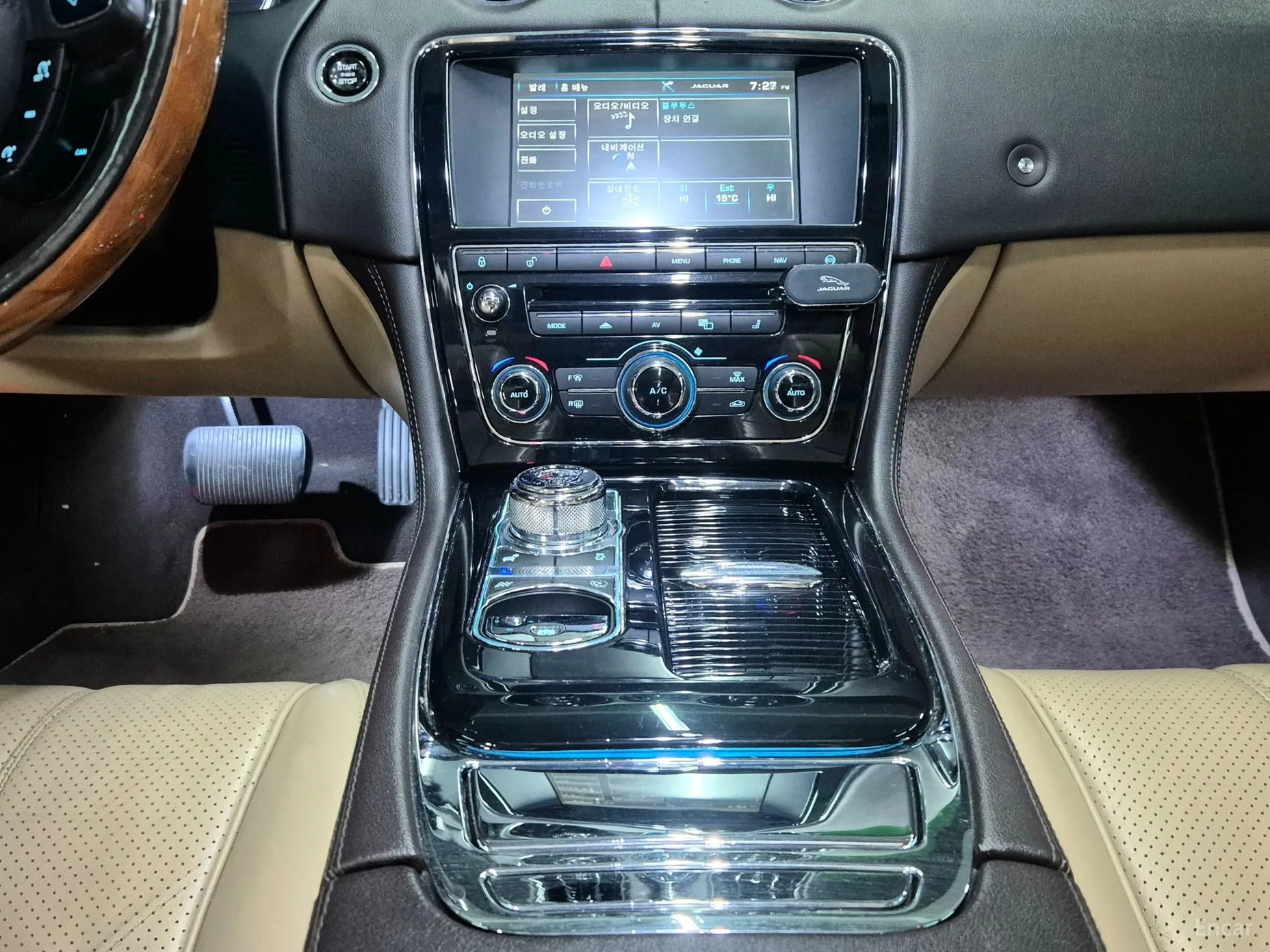 Jaguar All New XJ превью 9