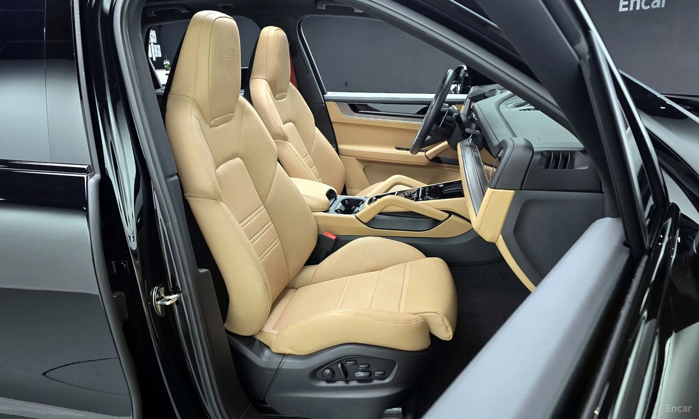 Porsche Cayenne (PO536) превью 10