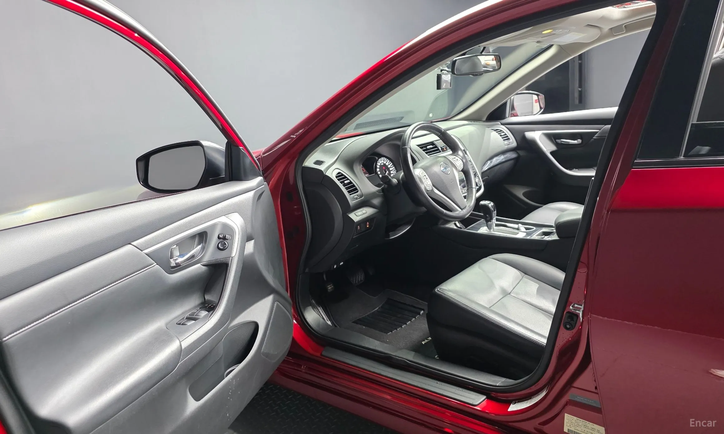 Nissan Altima превью 10