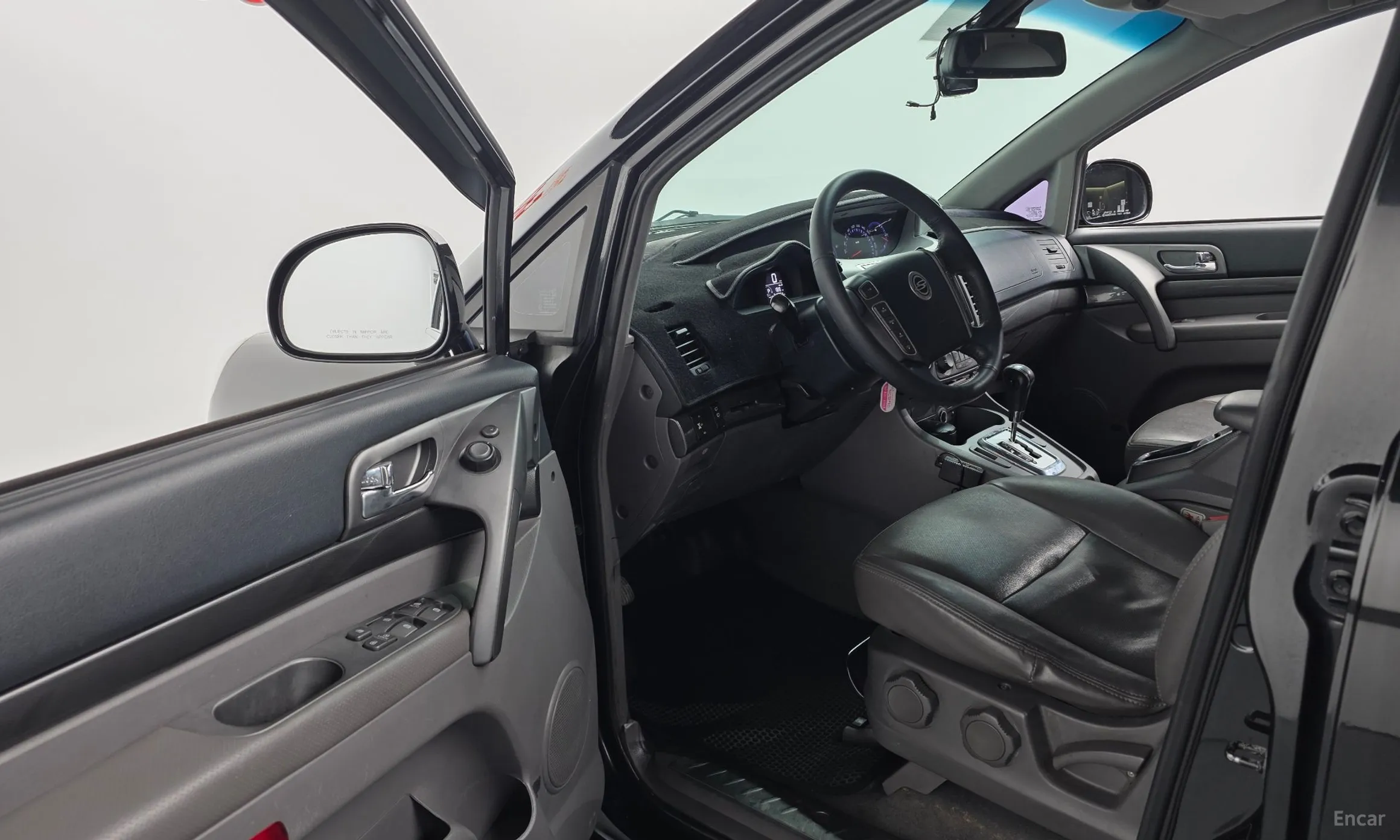 KG Mobility (SsangYong) Korando Turismo превью 11