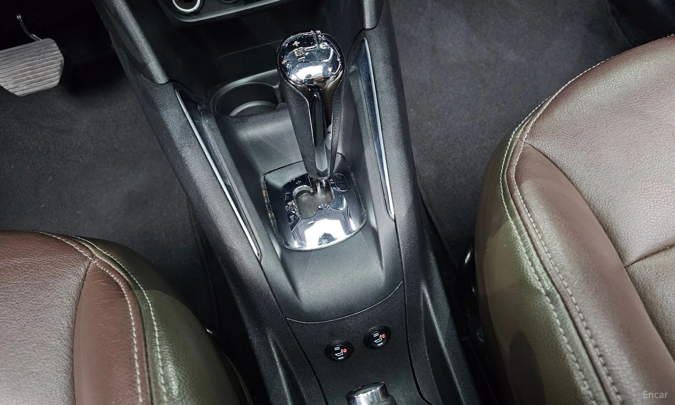 Peugeot 208 превью 9