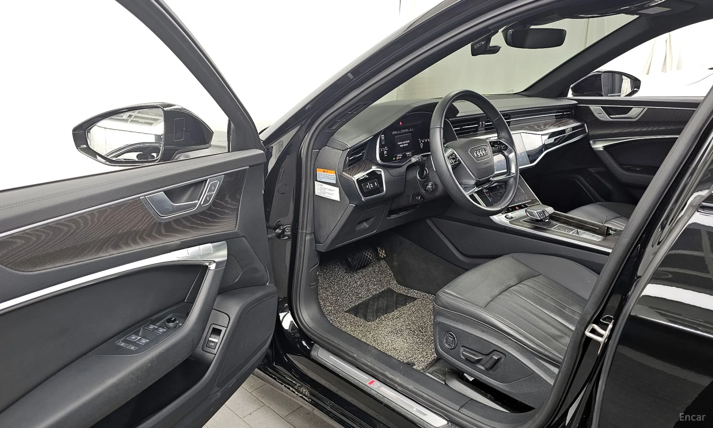 Audi A6 (C8) превью 10