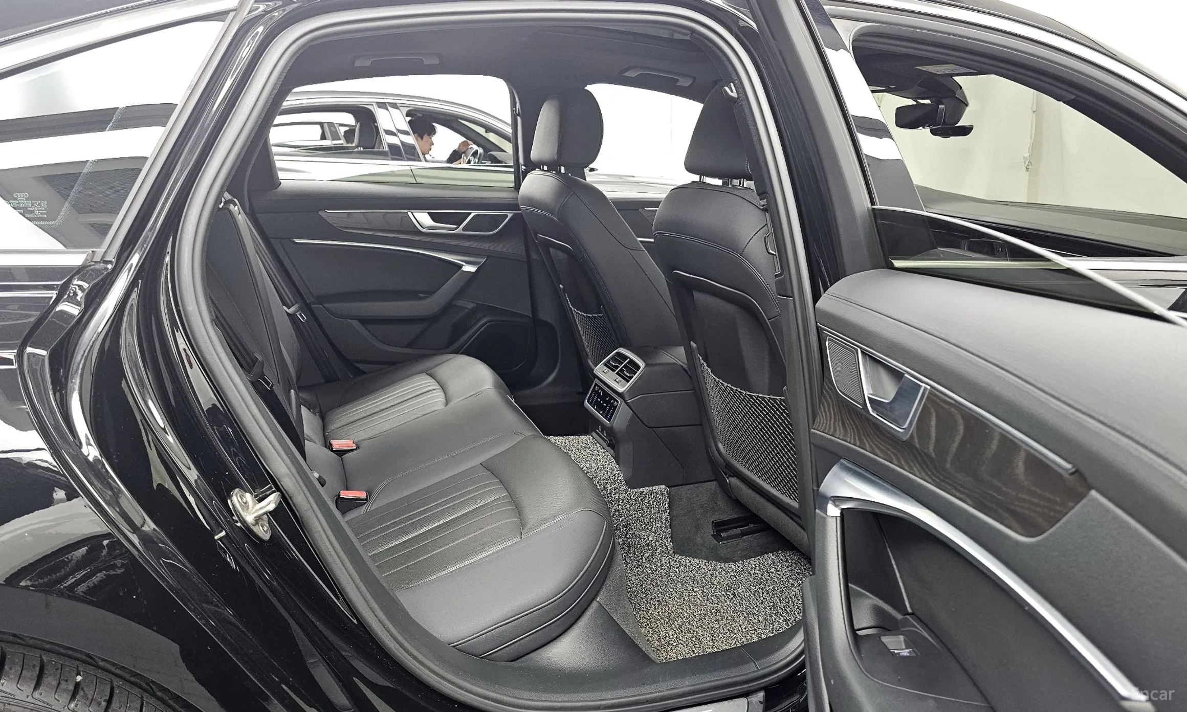 Audi A6 (C8) превью 12