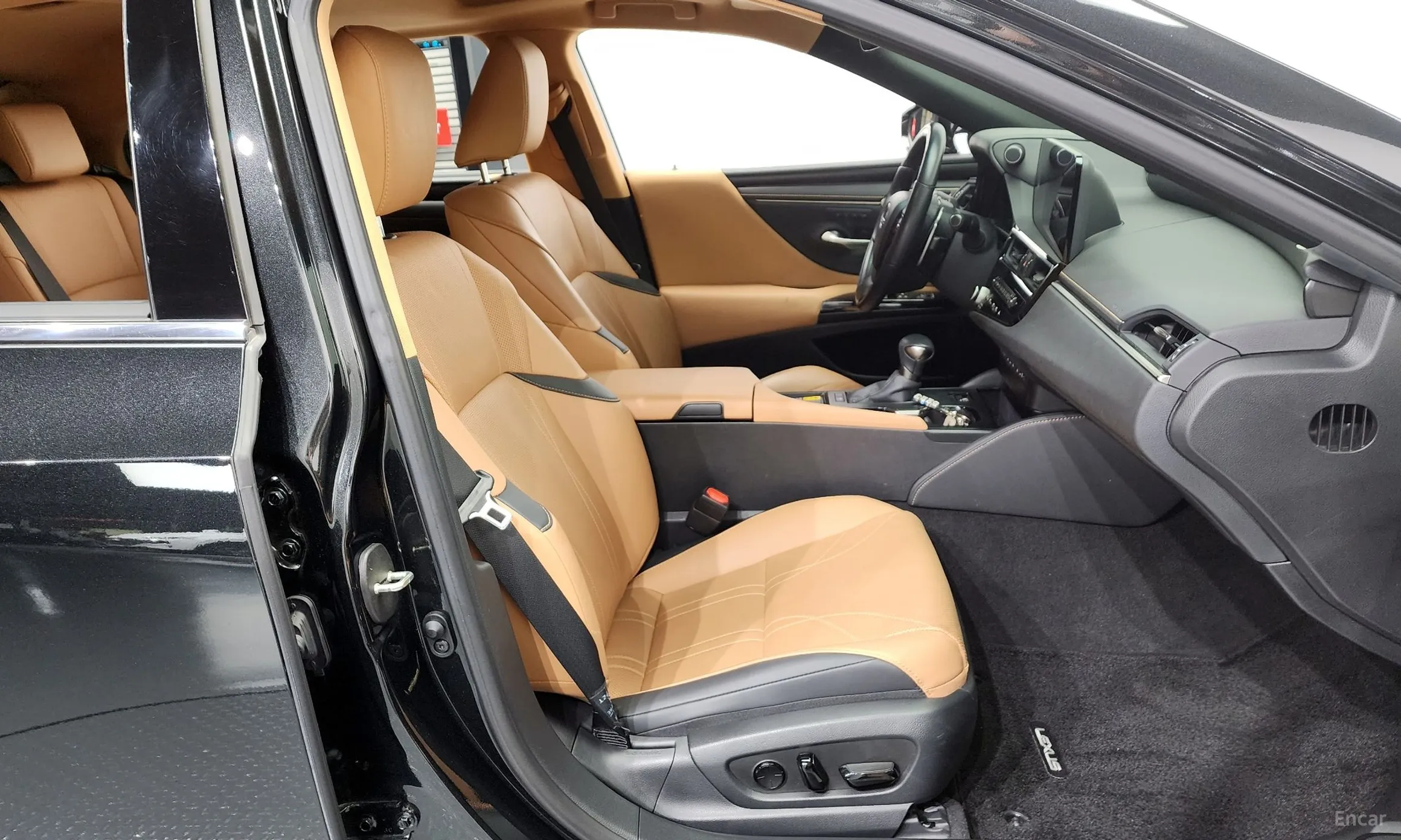 Lexus ES300h 7th Generation превью 11