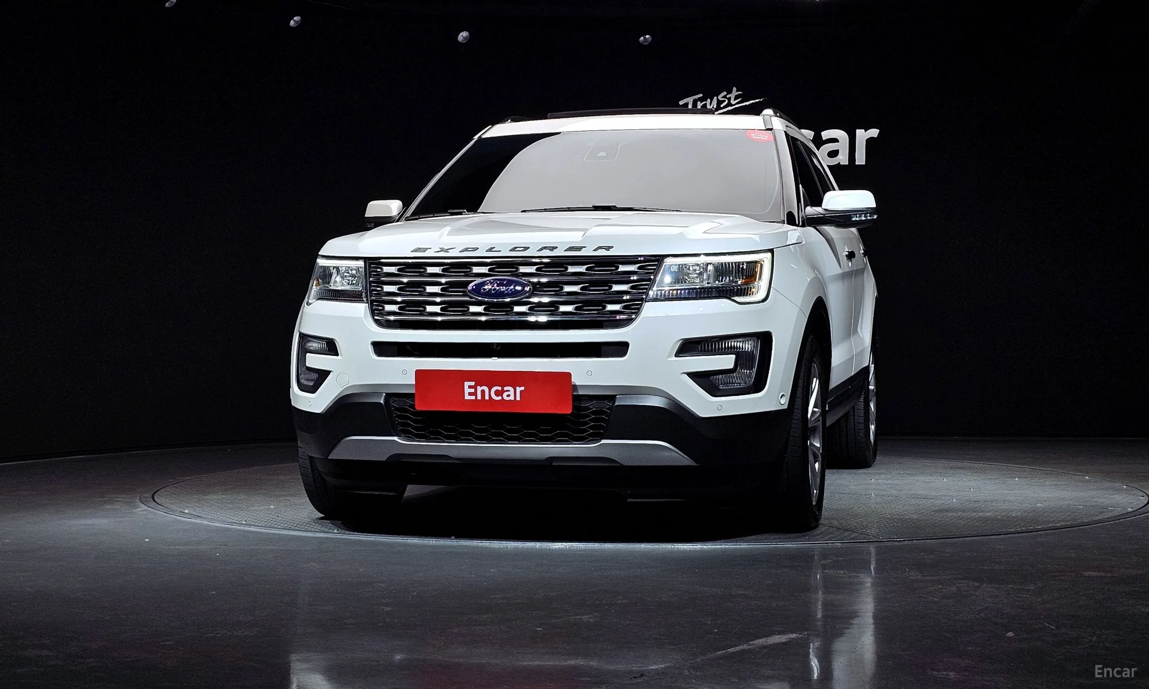 Ford Explorer превью 3