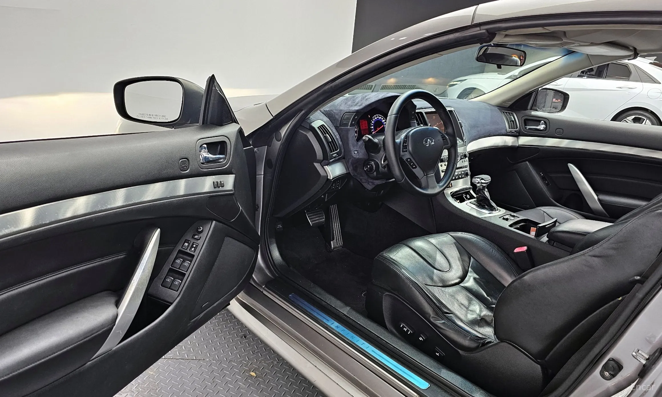 Infiniti G37 превью 11