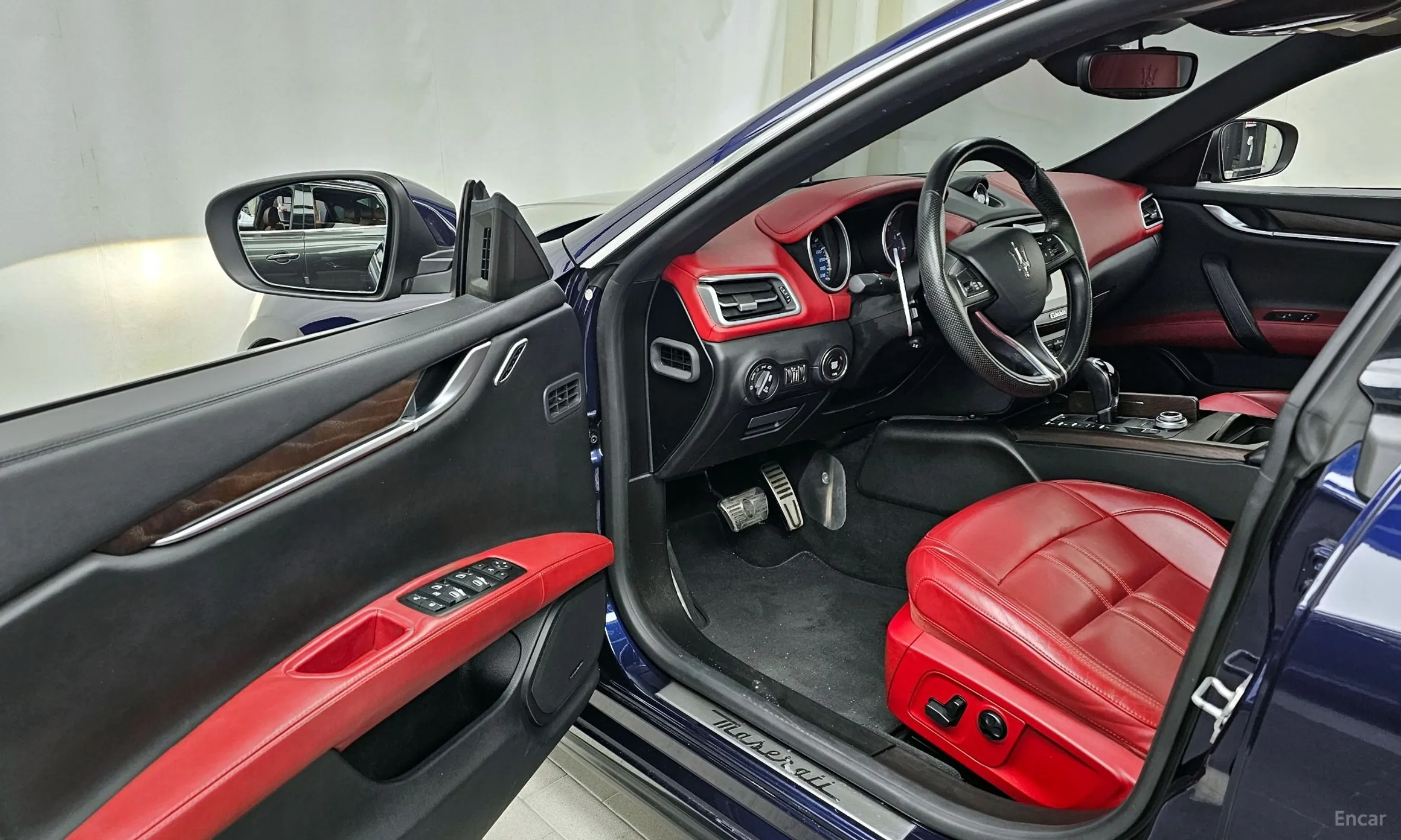 Maserati Ghibli превью 10