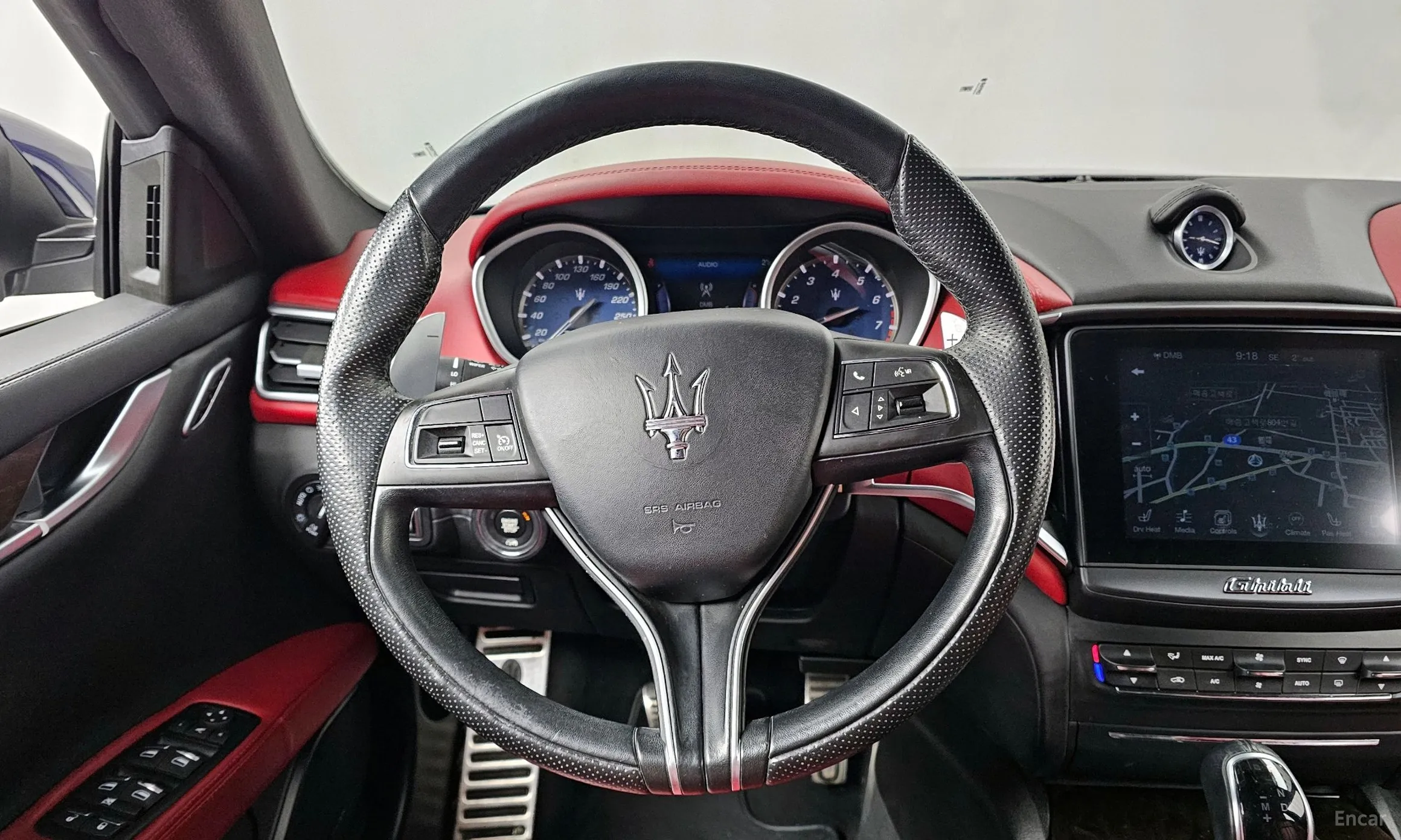 Maserati Ghibli превью 13
