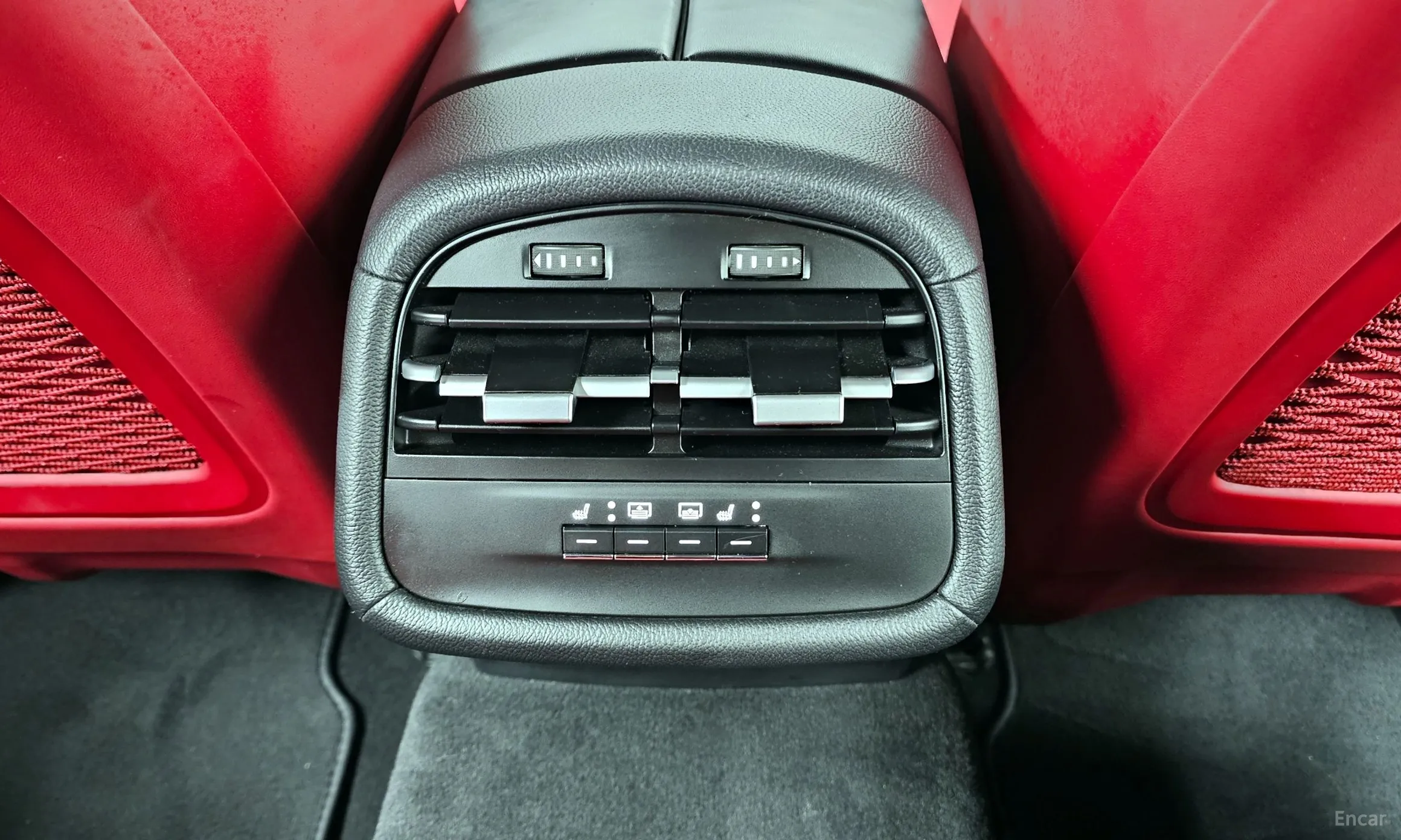 Maserati Ghibli превью 18