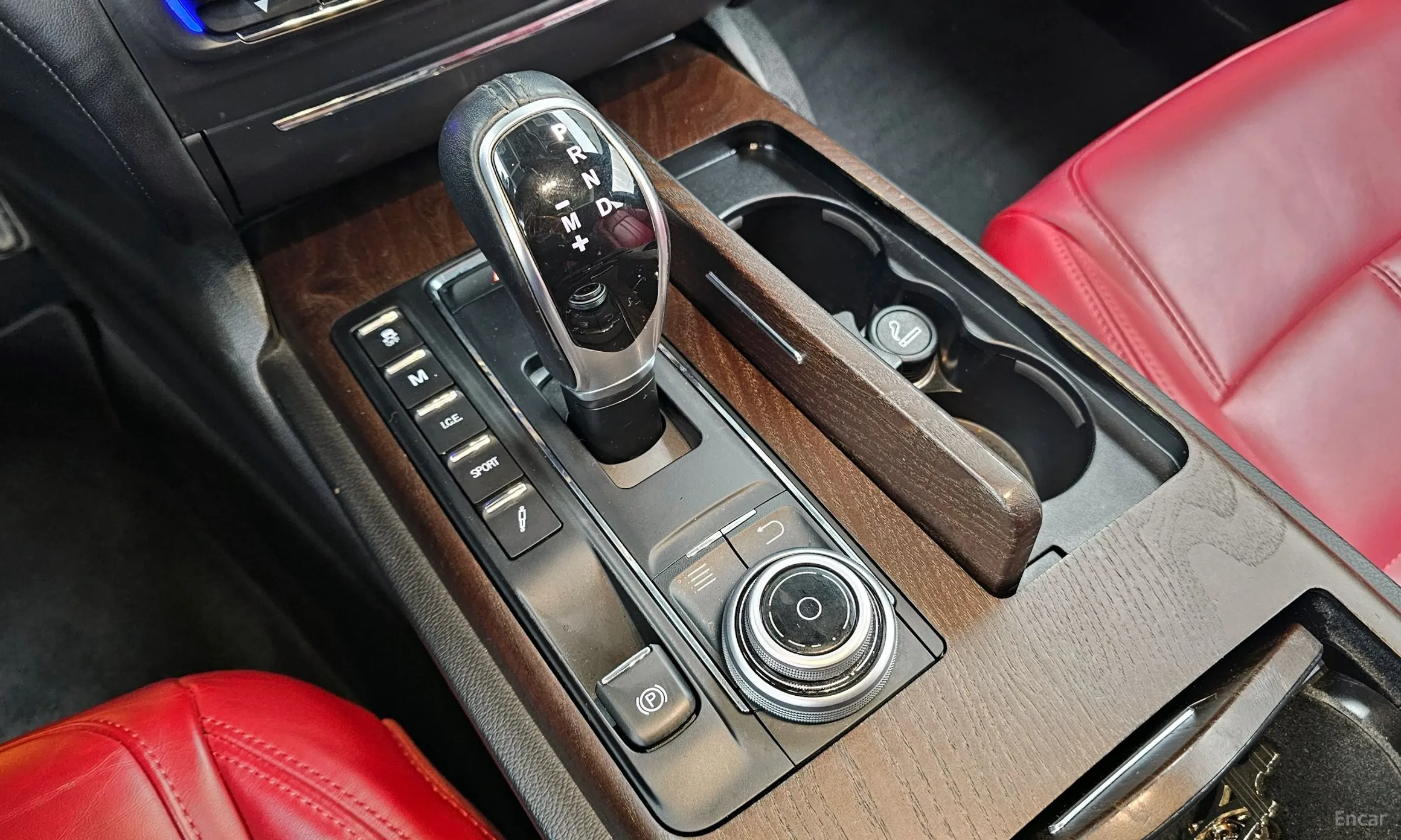 Maserati Ghibli превью 9