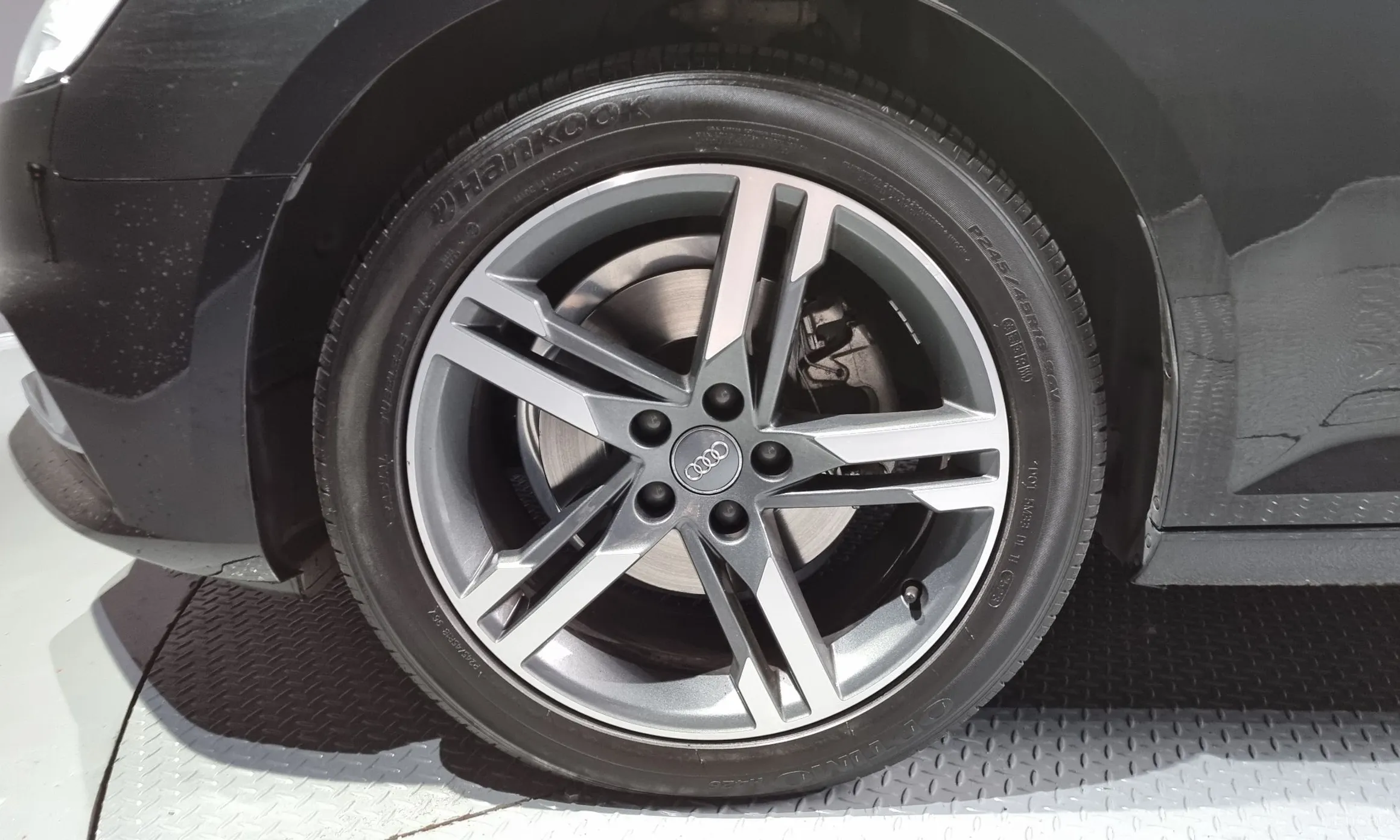 Audi A4 (B9) превью 5