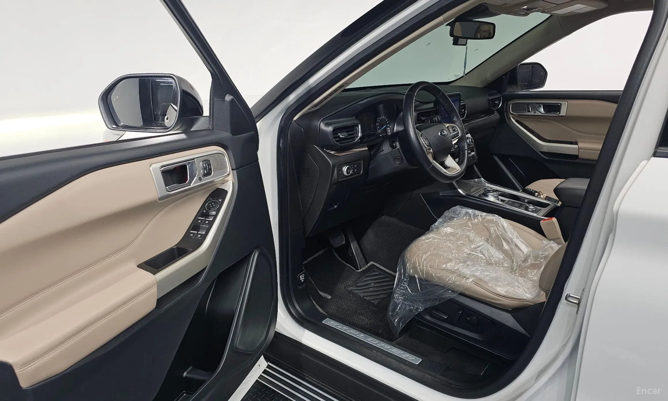 Ford Explorer 6th Generation превью 10