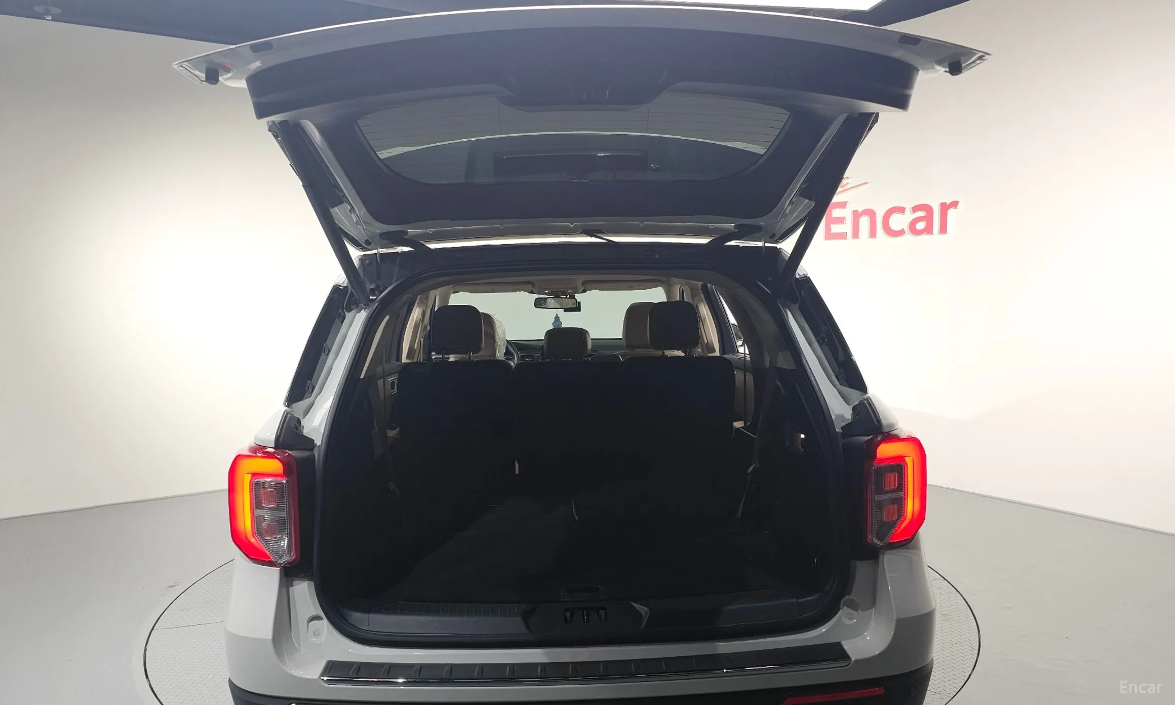 Ford Explorer 6th Generation превью 20