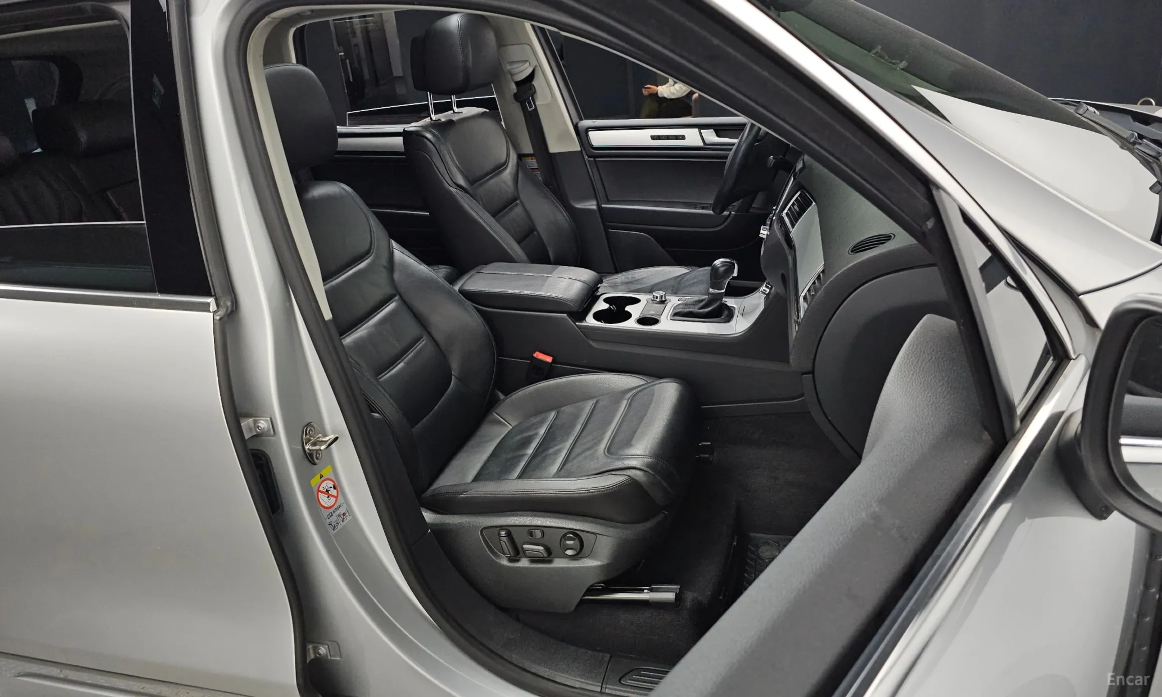 Volkswagen New Touareg превью 12