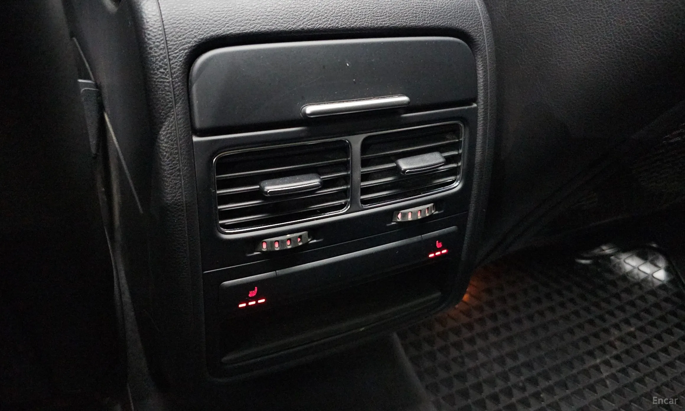 Volkswagen New Touareg превью 19