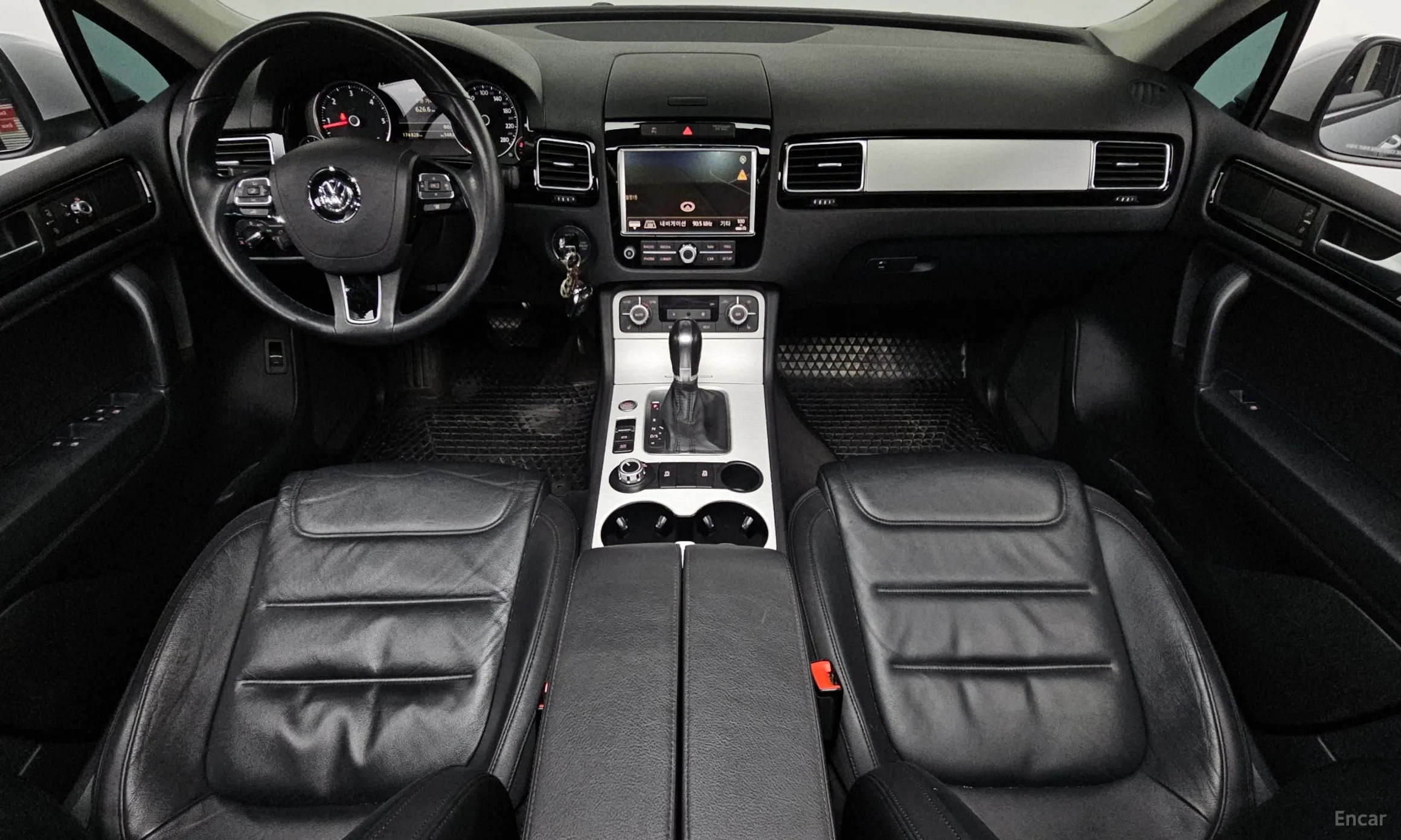 Volkswagen New Touareg превью 7