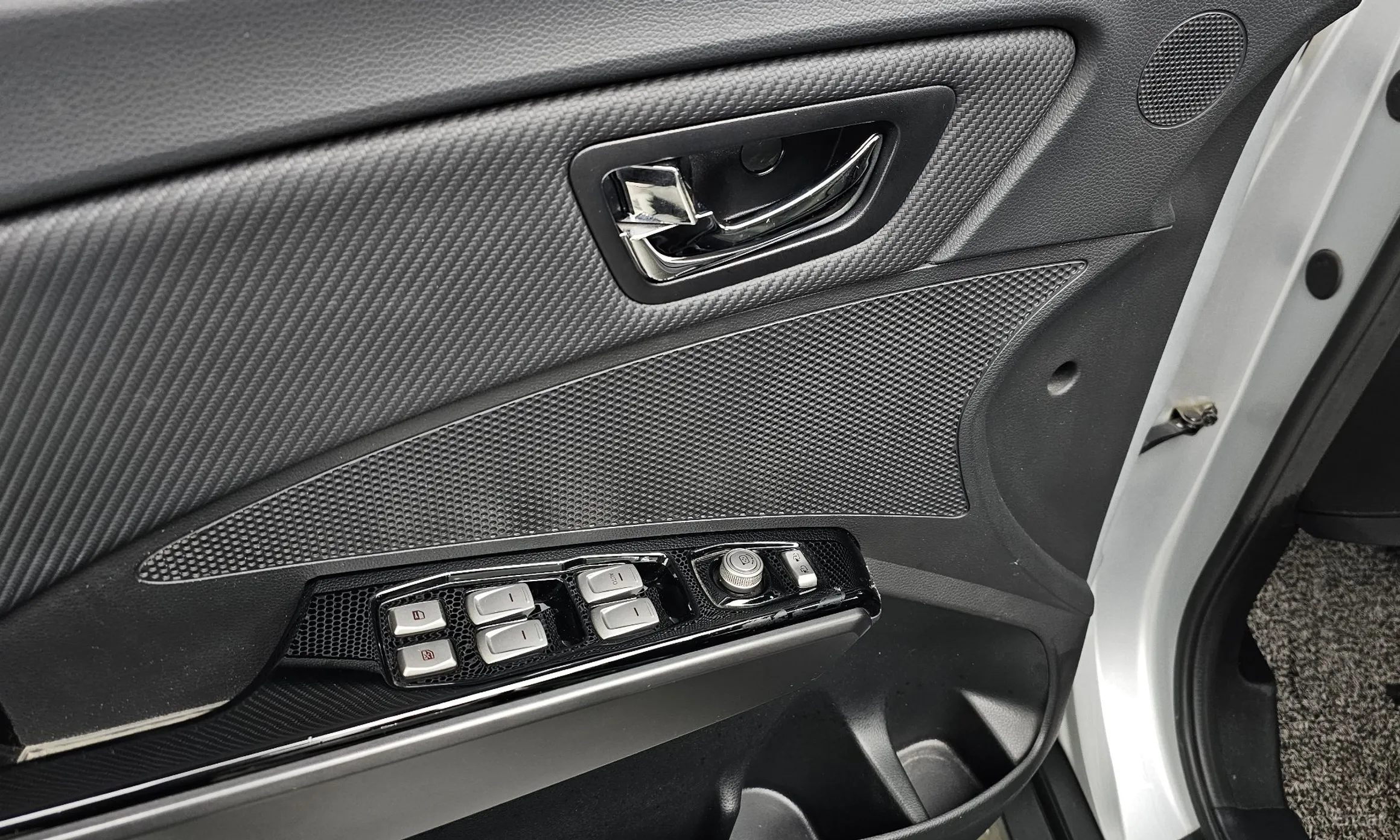 KG Mobility (SsangYong) Tivoli, Lazio превью 16