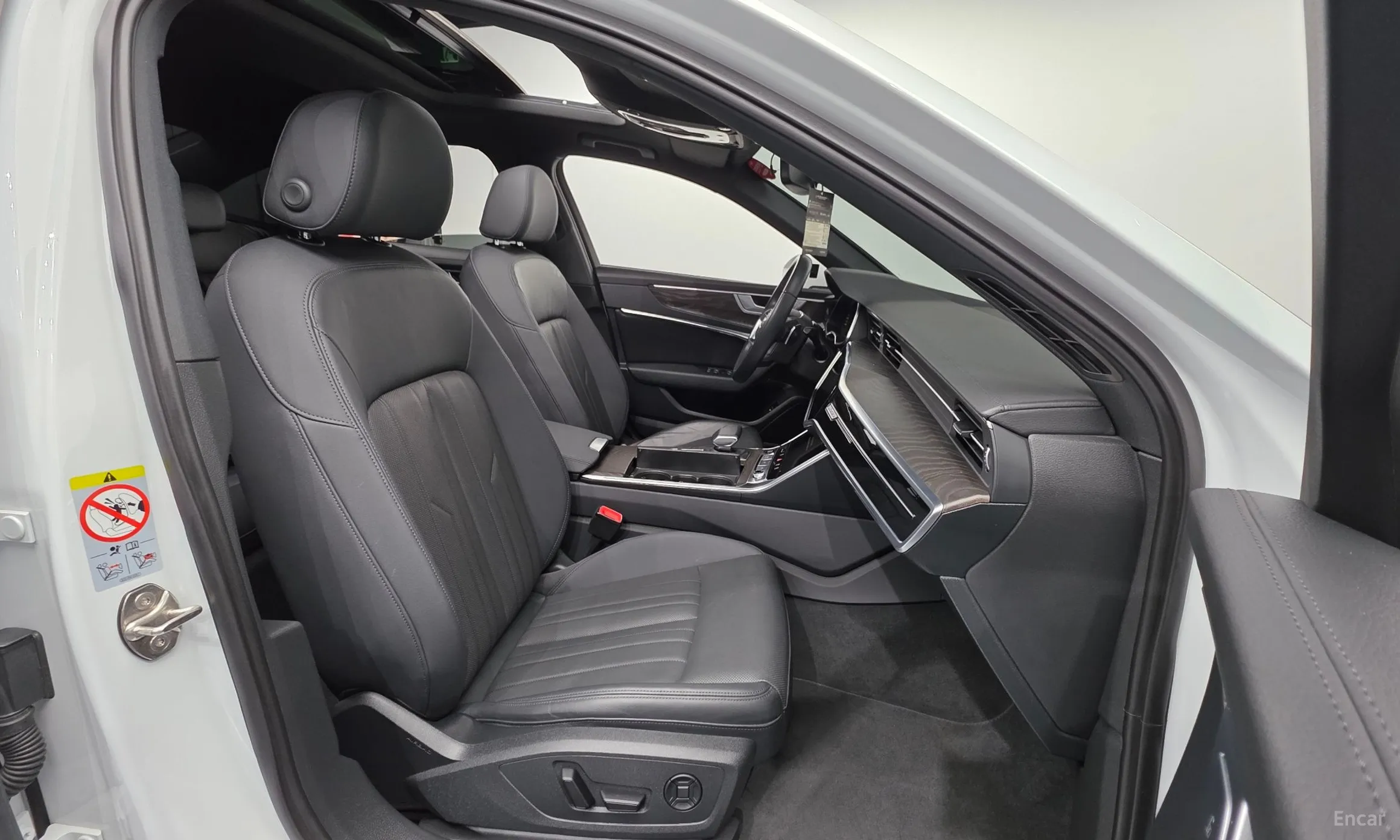 Audi A6 (C8) превью 10