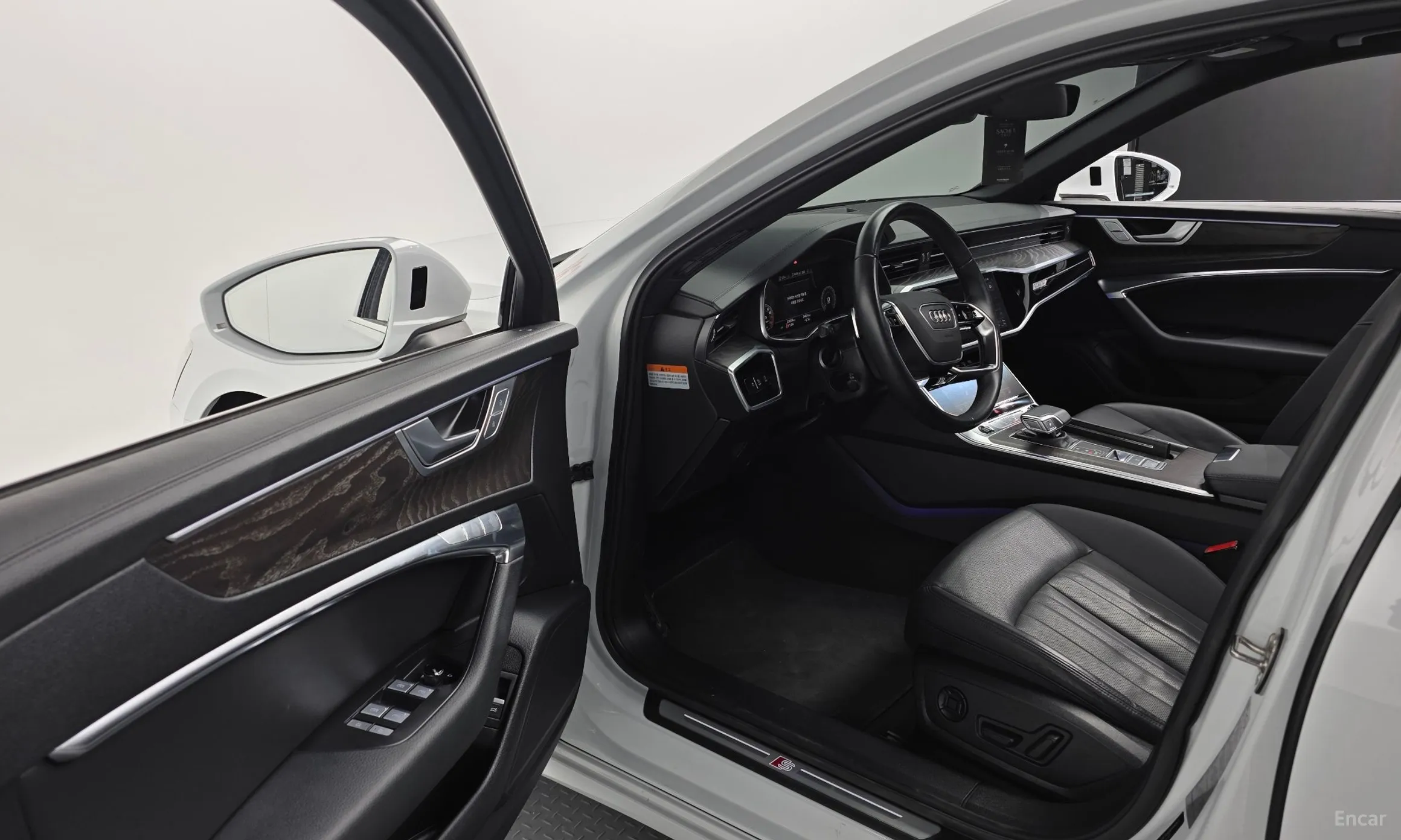 Audi A6 (C8) превью 12