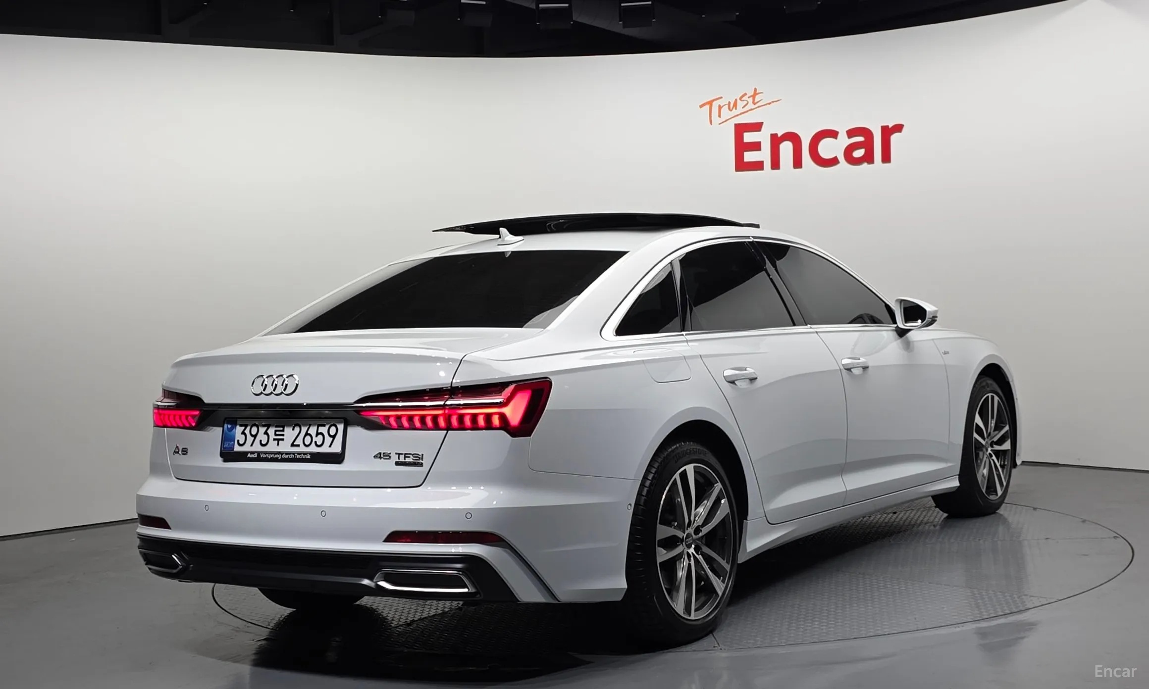 Audi A6 (C8) превью 2