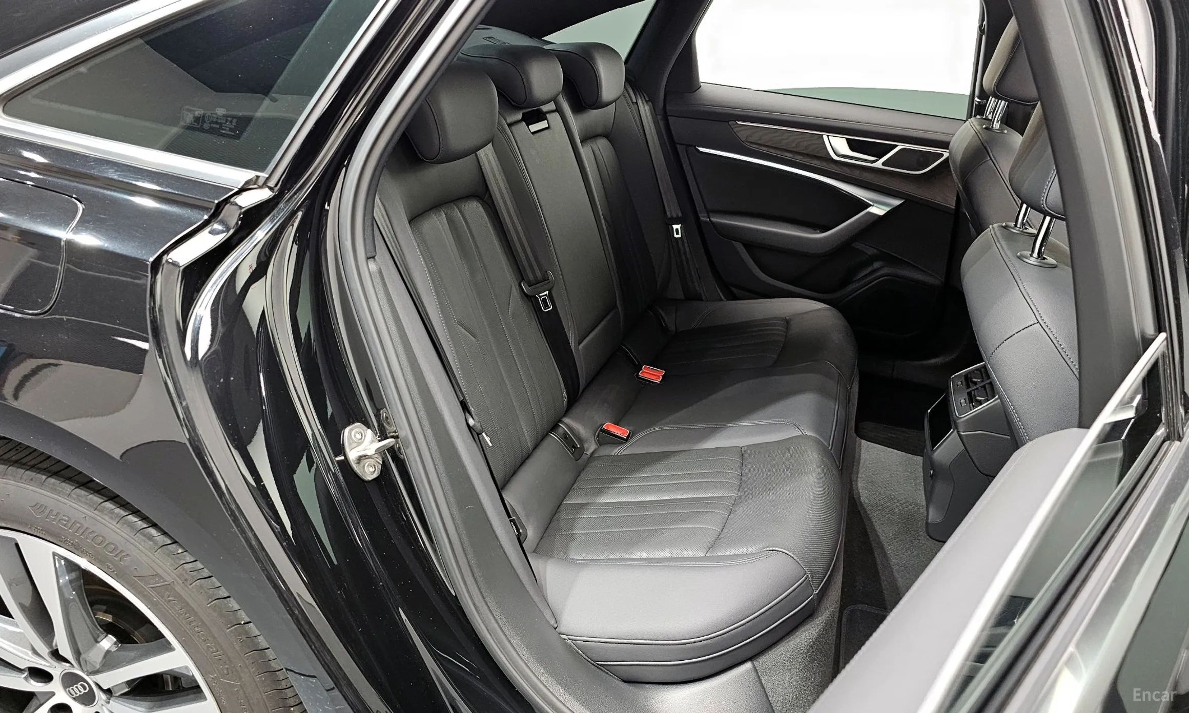 Audi A6 (C8) превью 12