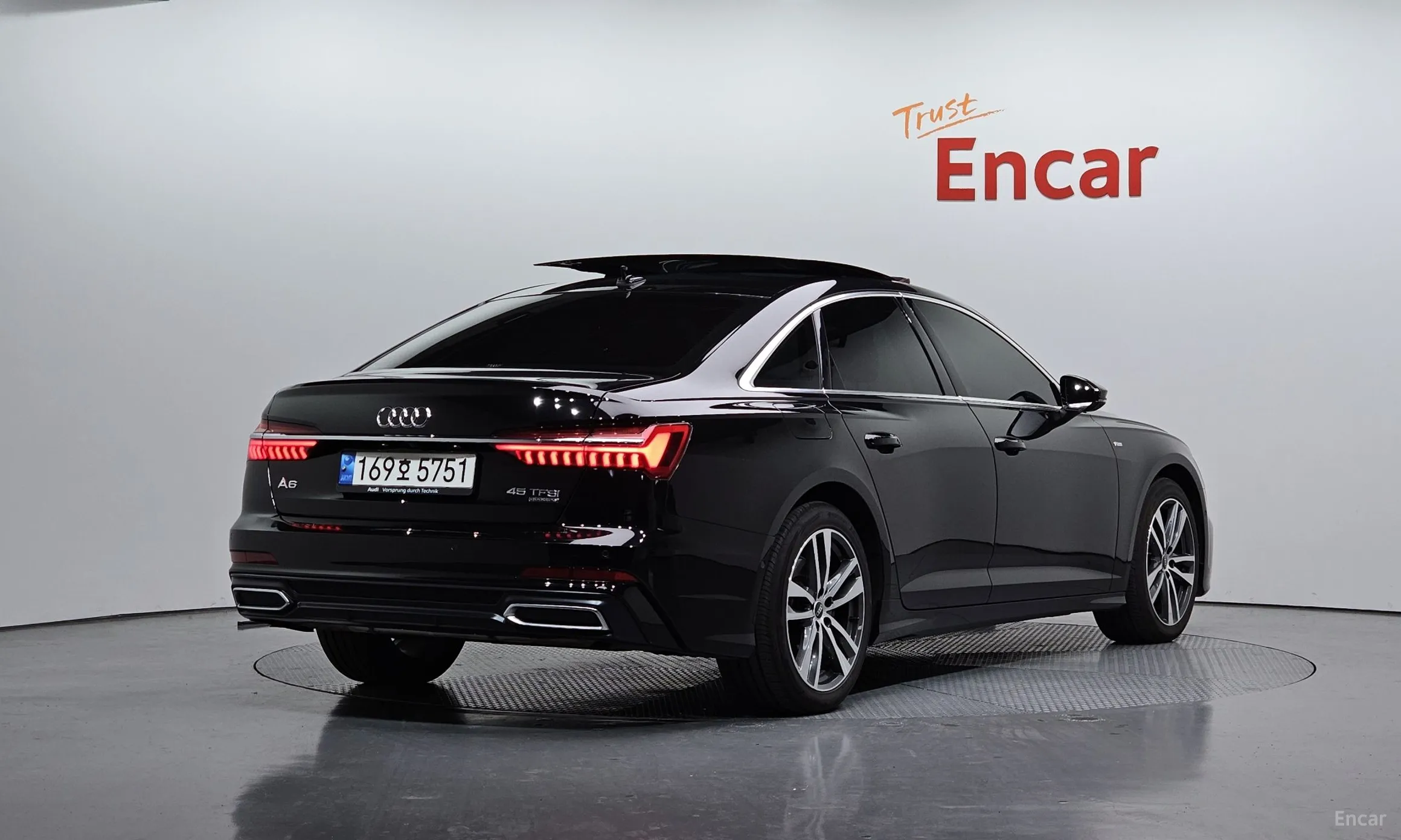 Audi A6 (C8)