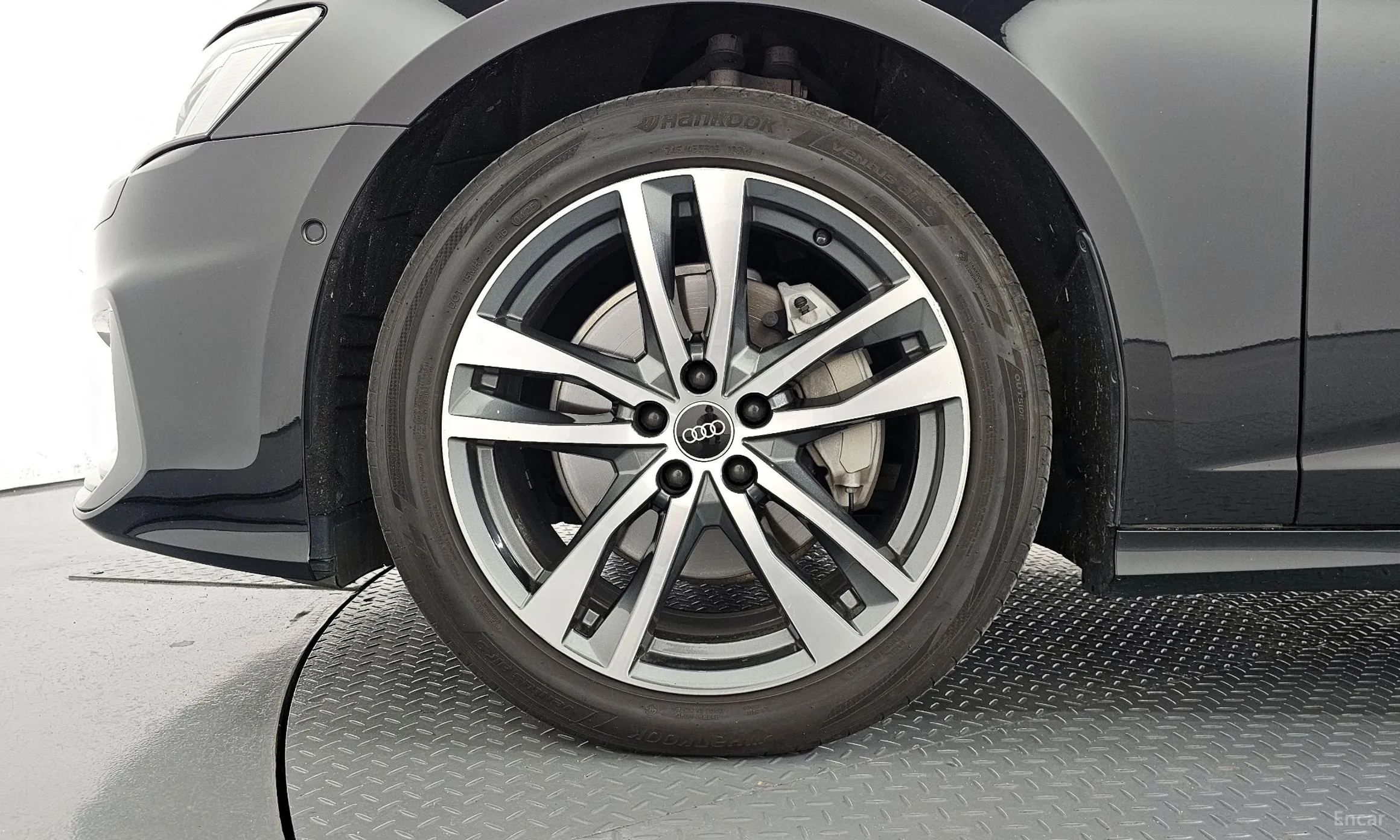 Audi A6 (C8) превью 5