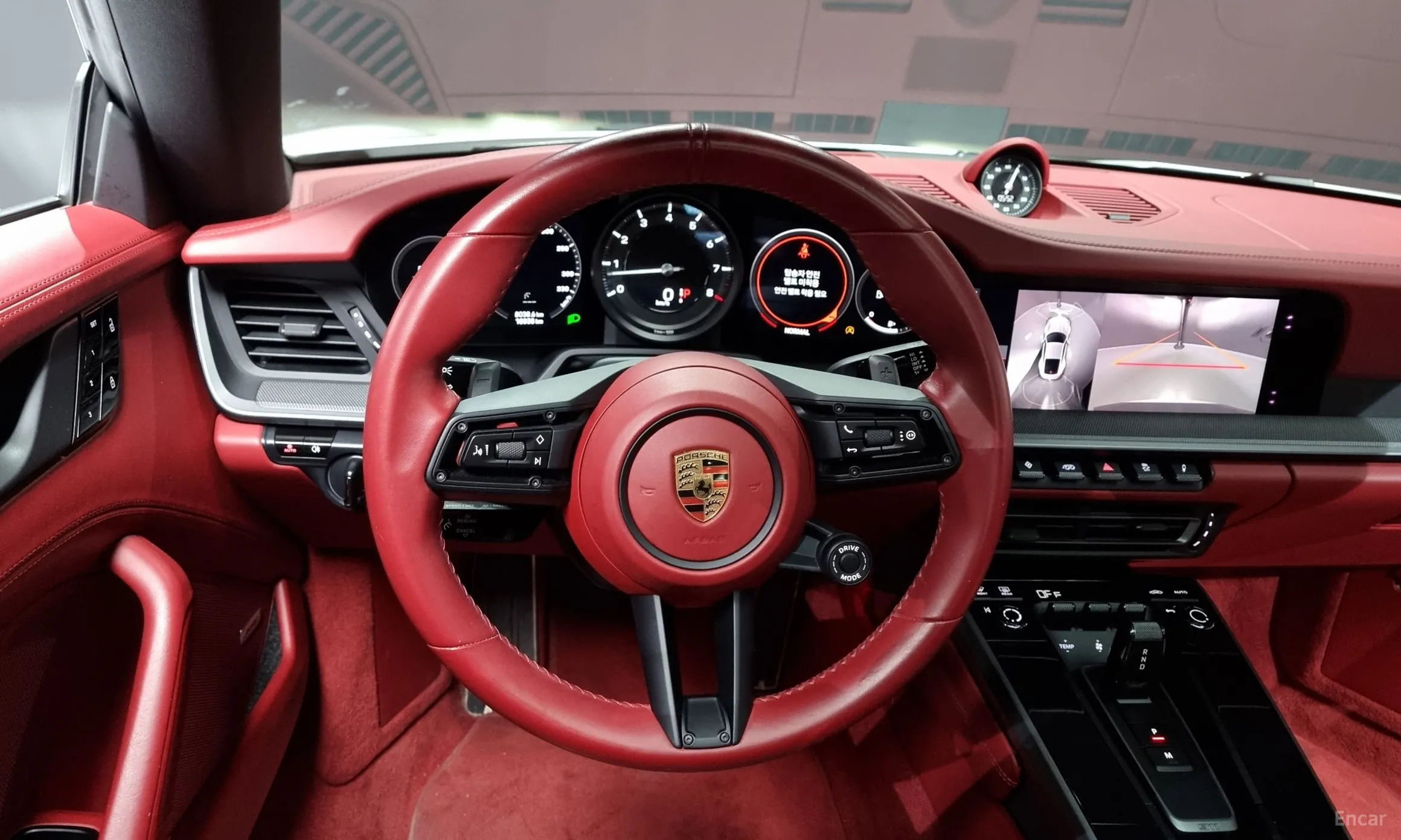 Porsche 911 (992) превью 13
