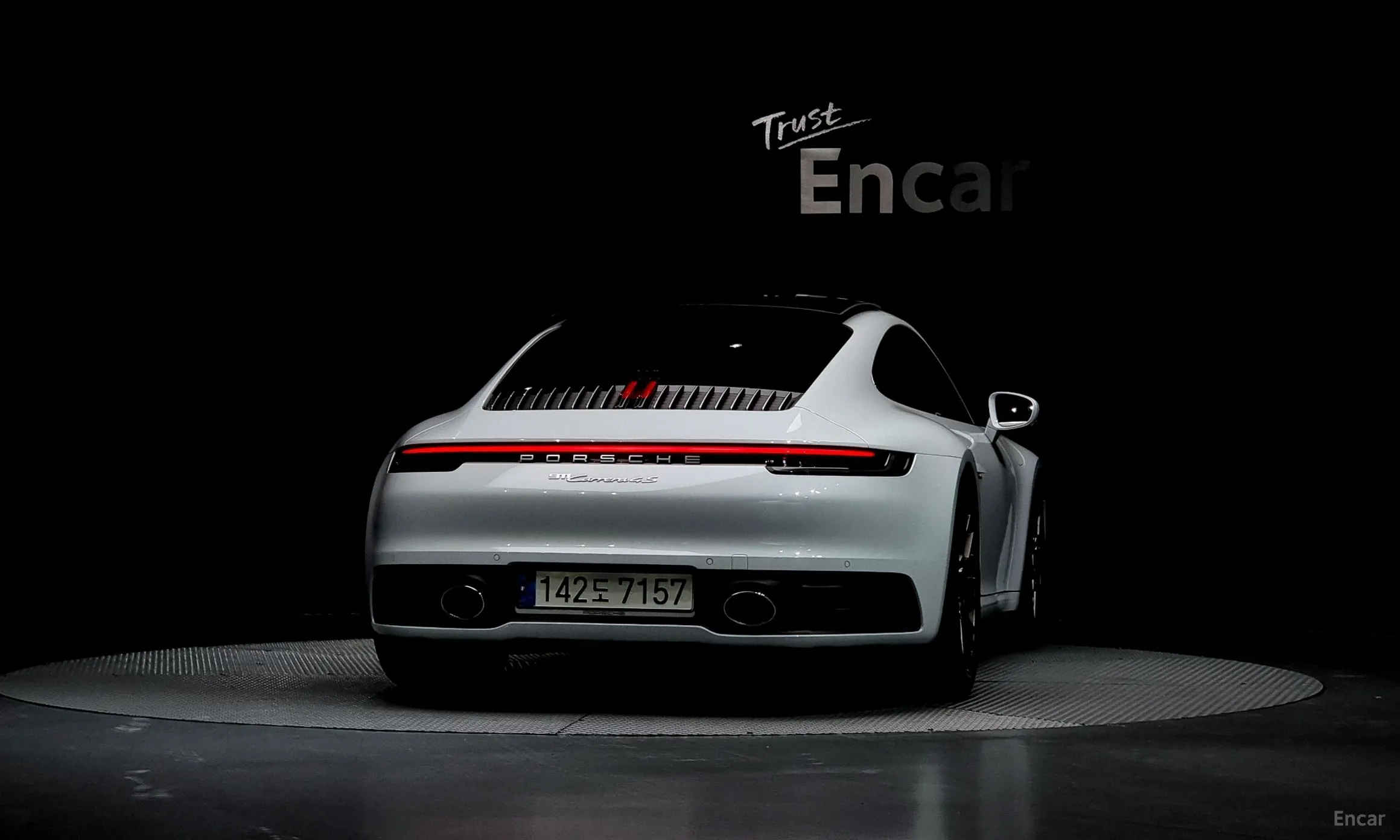 Porsche 911 (992) превью 4