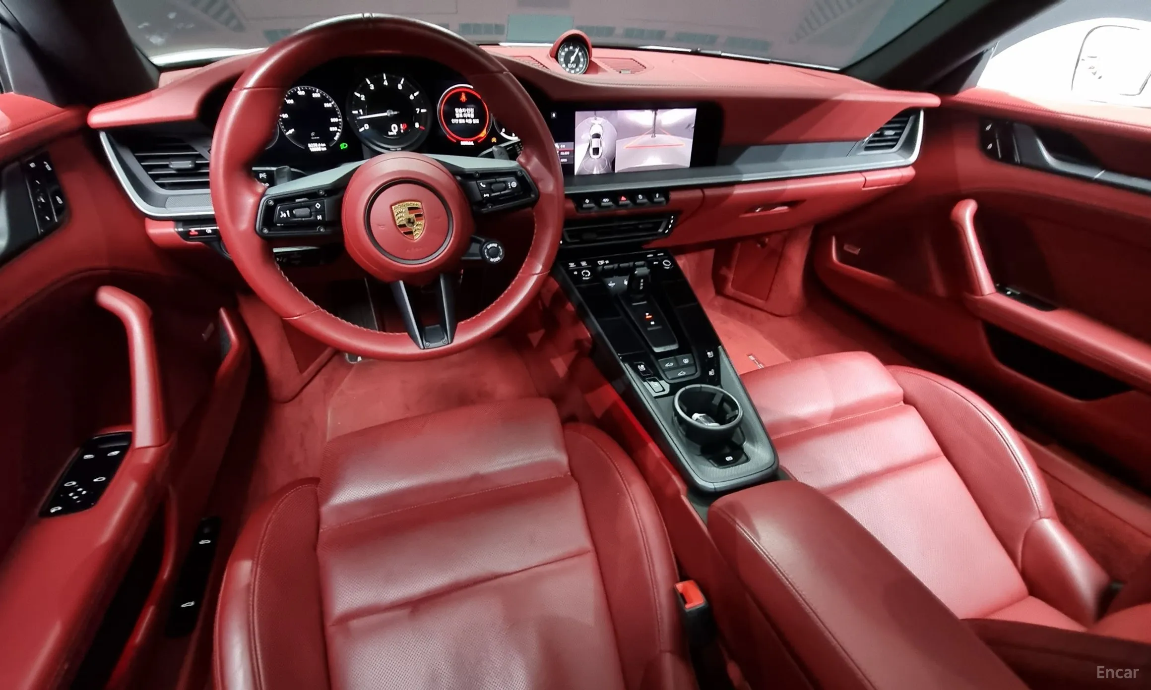 Porsche 911 (992) превью 7