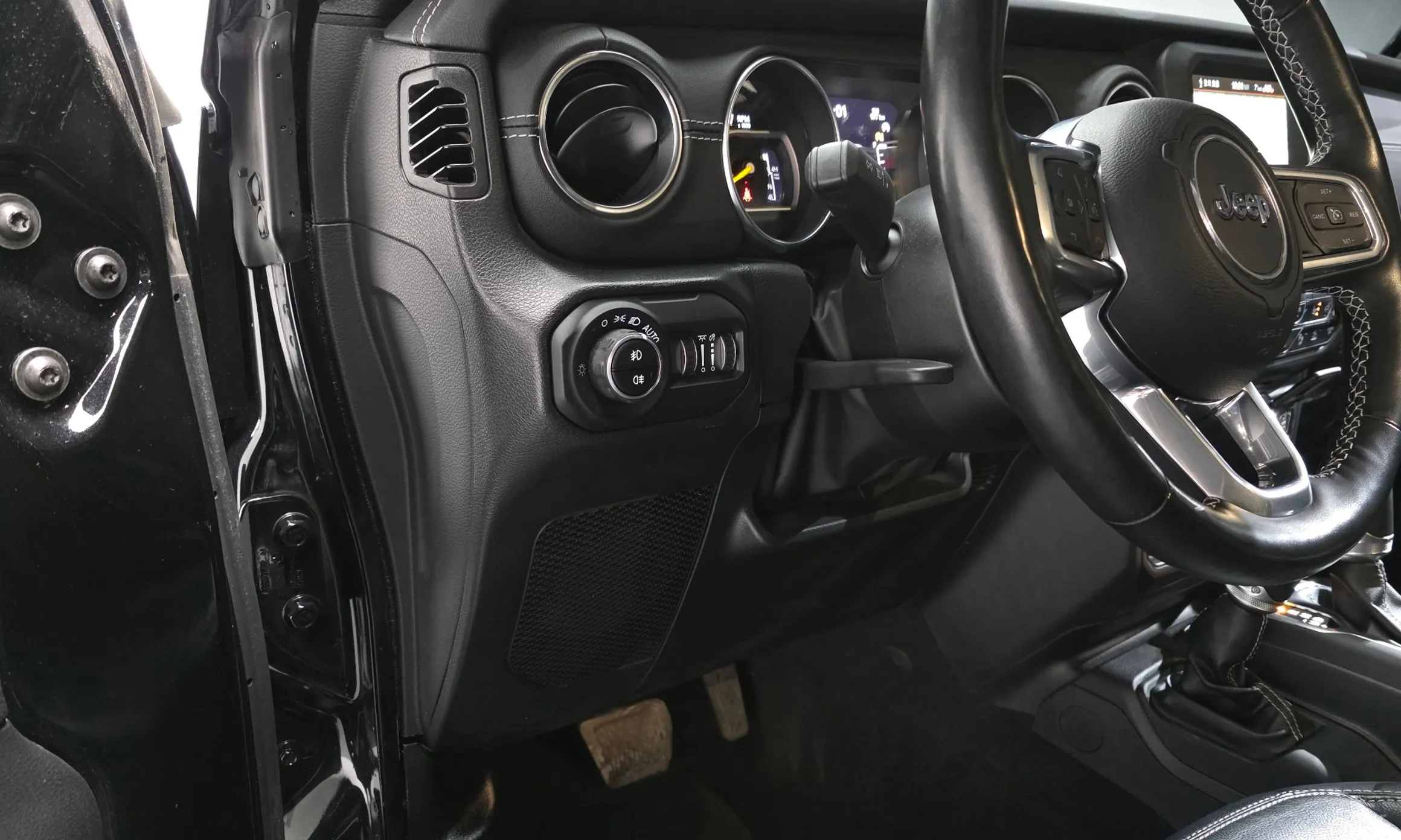 Jeep Wrangler (JL) превью 13