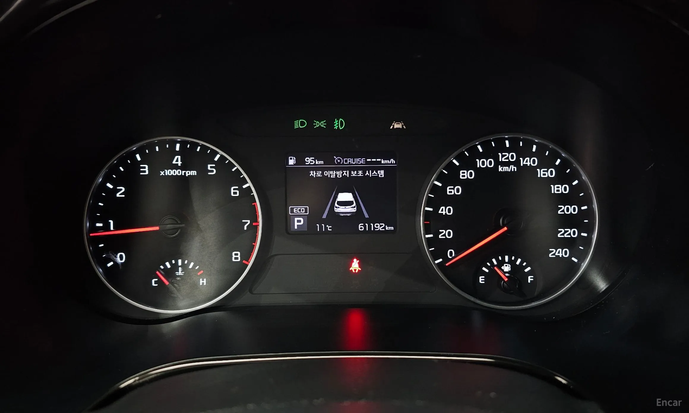 Kia Seltos превью 8