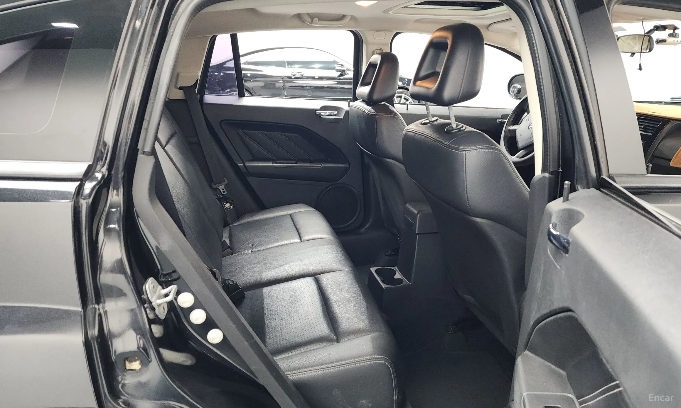 Dodge Caliber превью 12