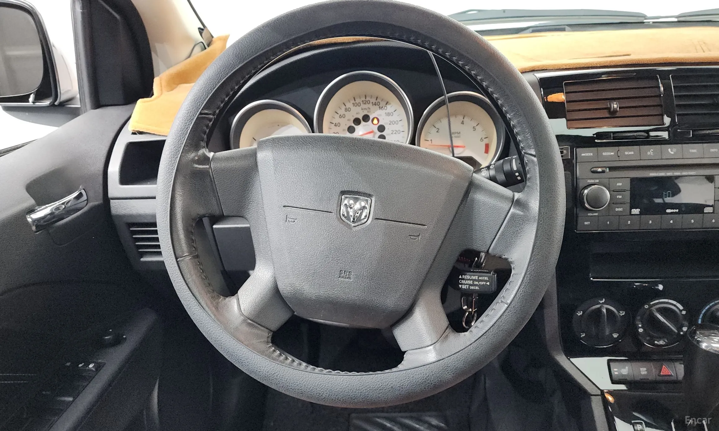 Dodge Caliber превью 13