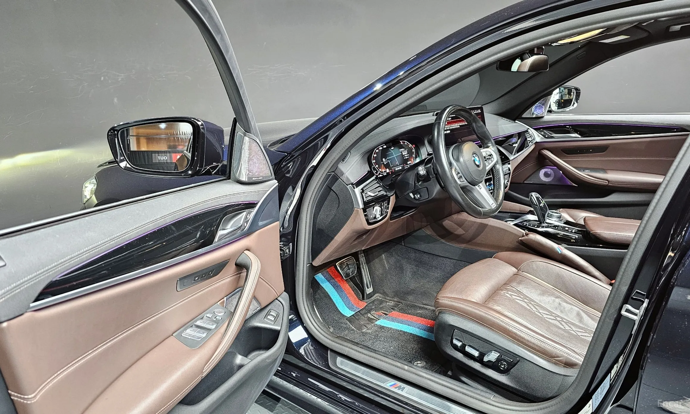 BMW 5 Series (G30) превью 11