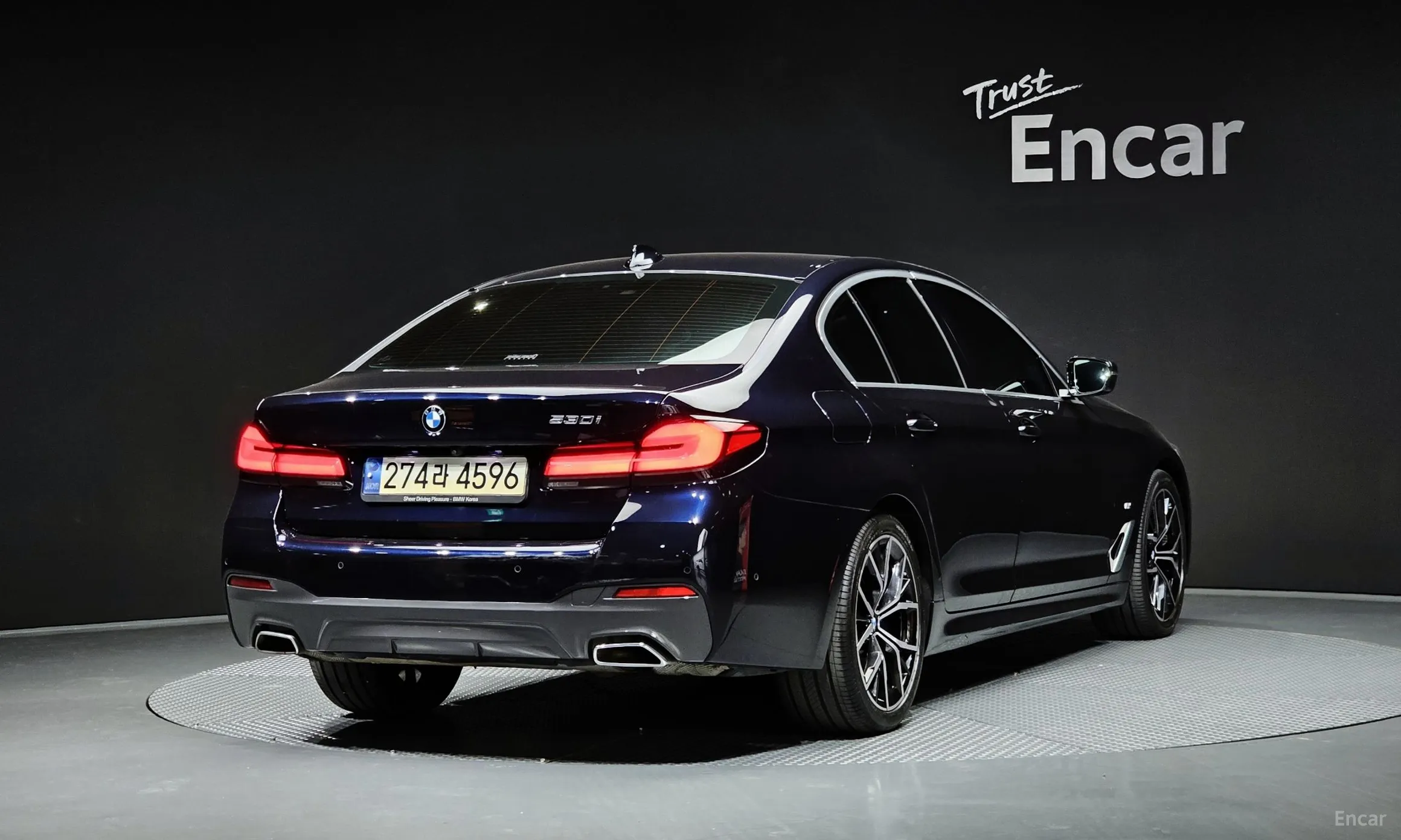 BMW 5 Series (G30) превью 2