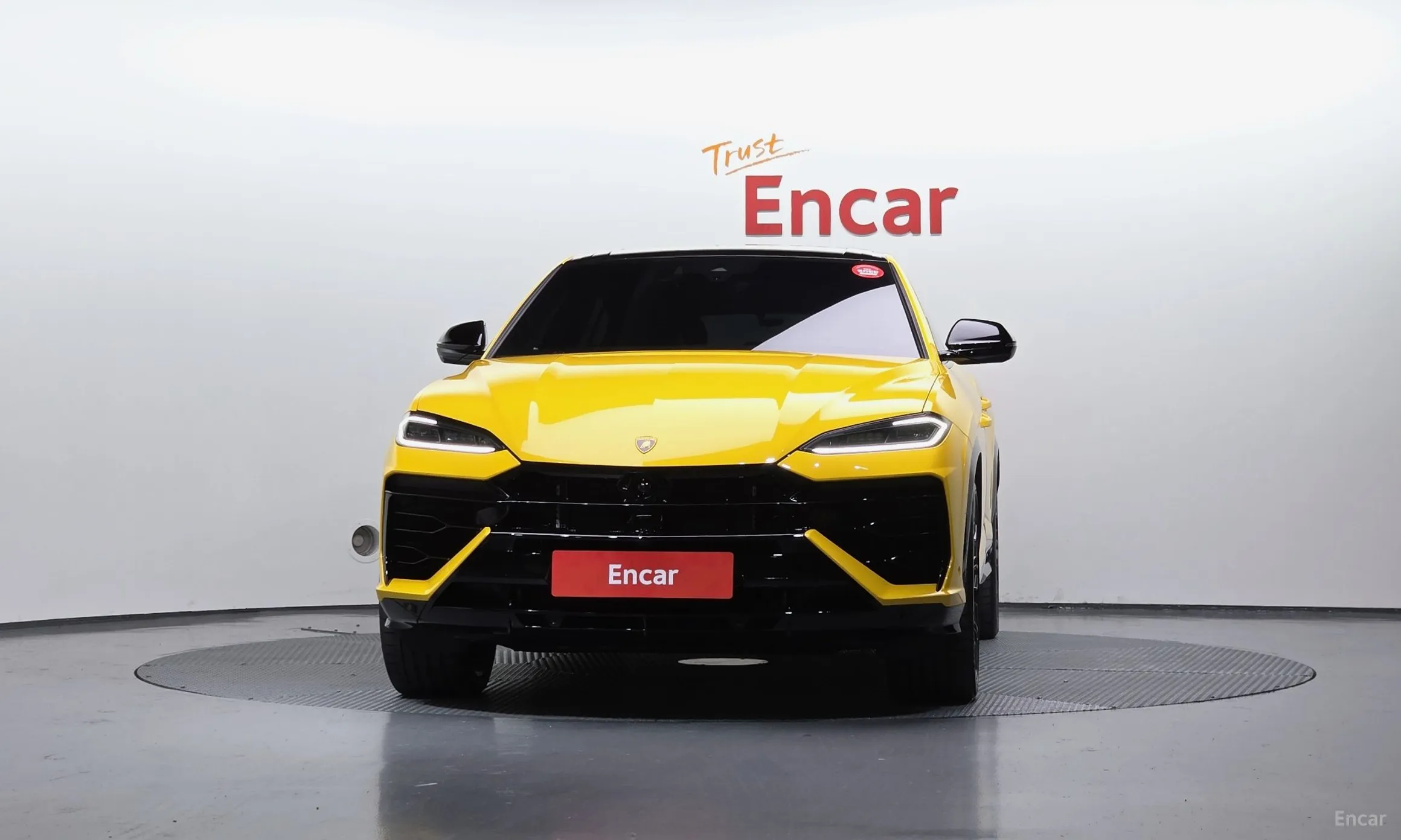 Lamborghini Urus превью 3