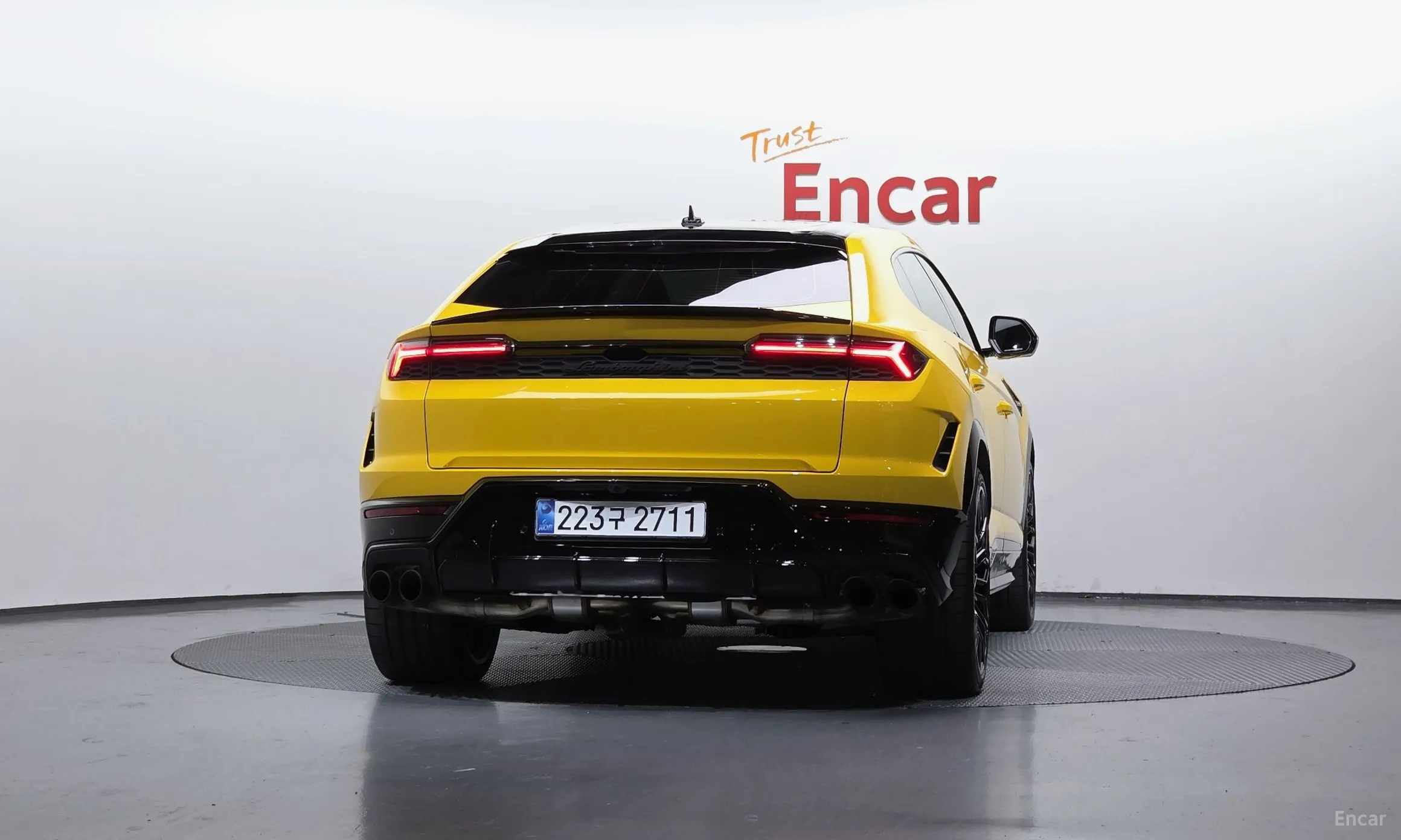 Lamborghini Urus превью 4