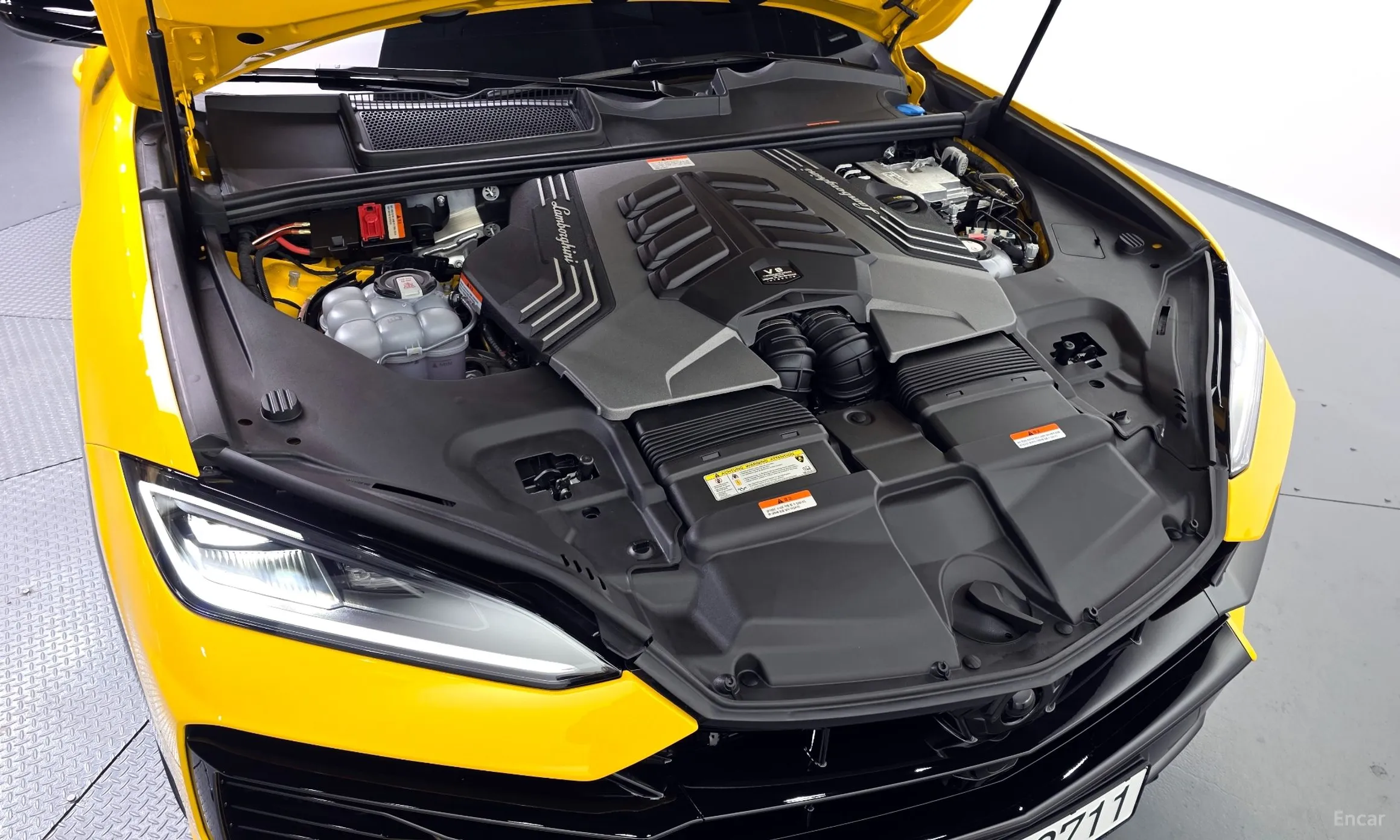 Lamborghini Urus превью 6