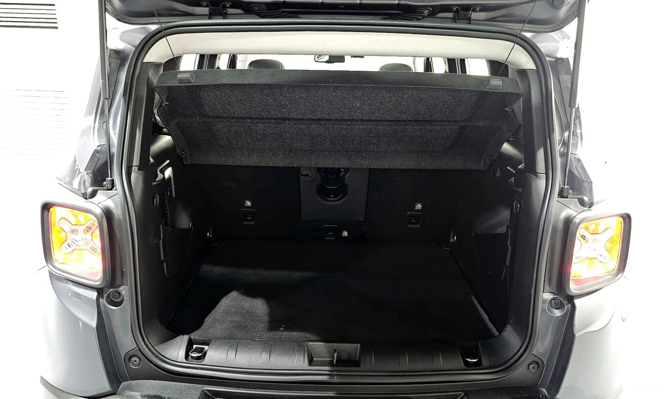 Jeep Renegade превью 20